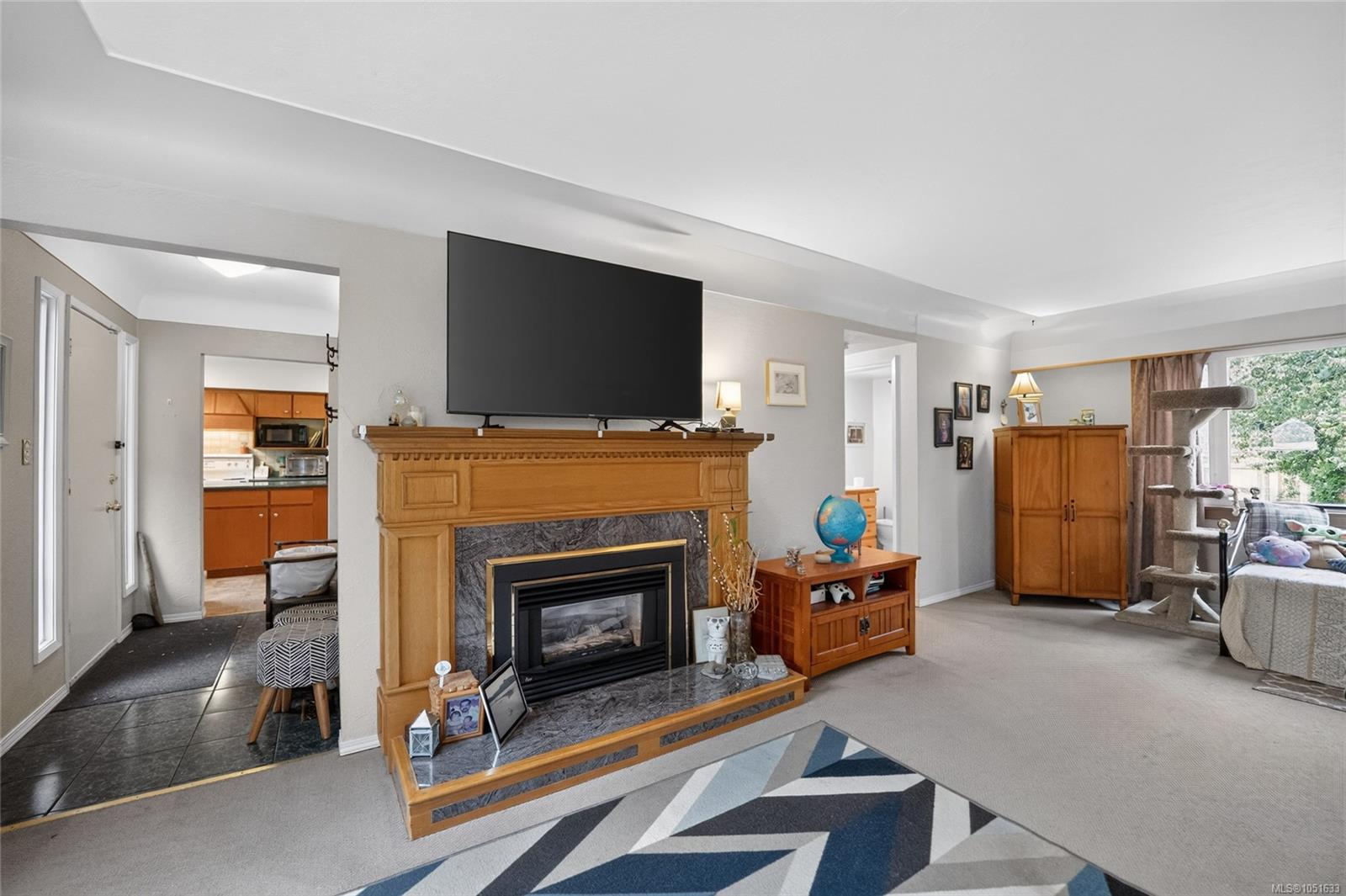 2025 Forest Dr — listing photo 12 of 36