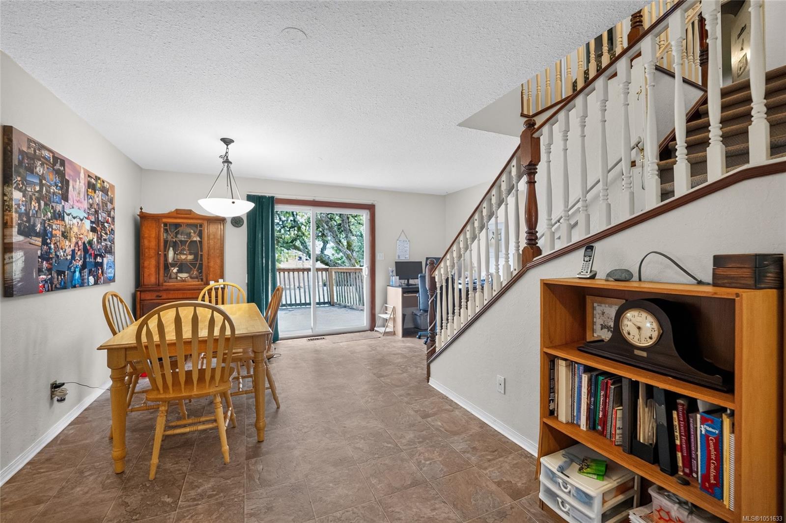 2025 Forest Dr — listing photo 7 of 36