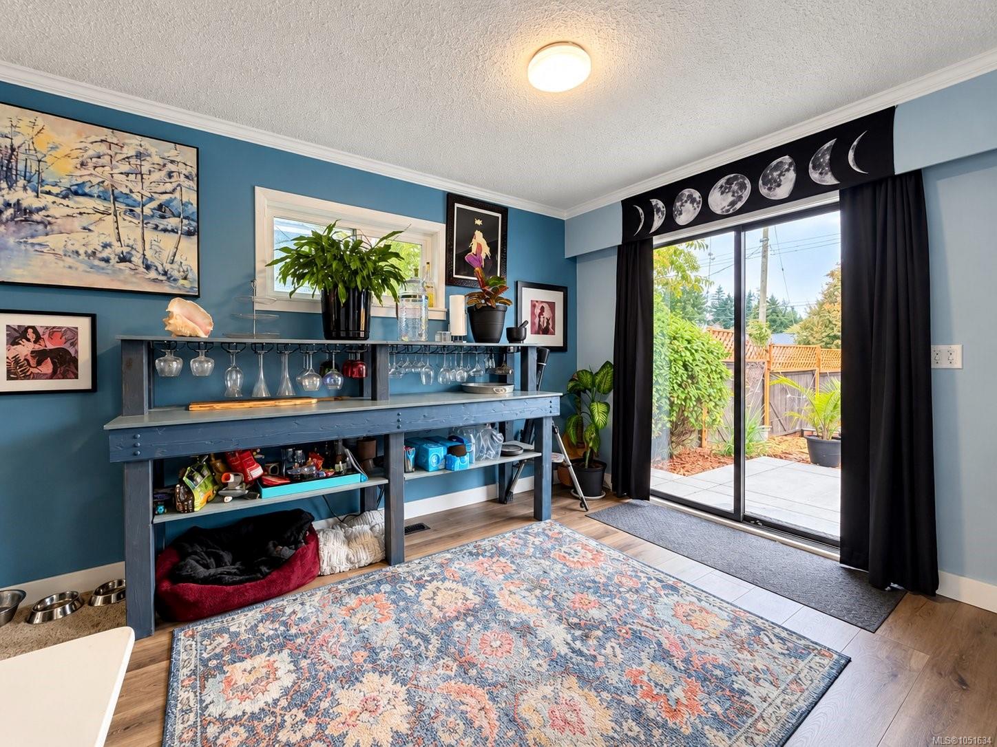3586 10th Ave — listing photo 9 of 32