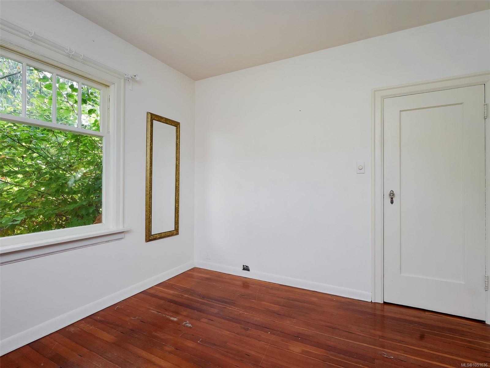 667 St. Patrick St — listing photo 11 of 38