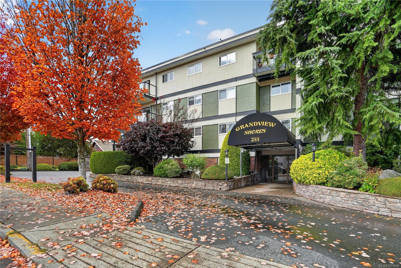 255 Hirst Ave, Parksville
