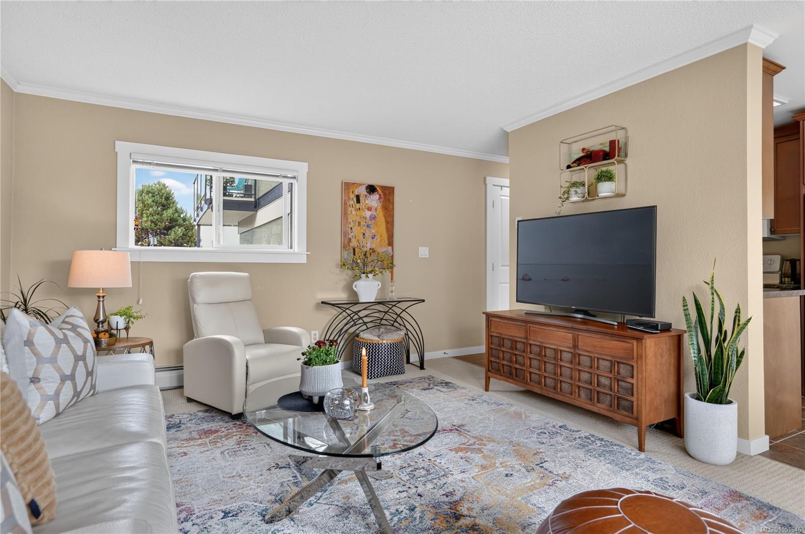 202-255 Hirst Ave — listing photo 8 of 37