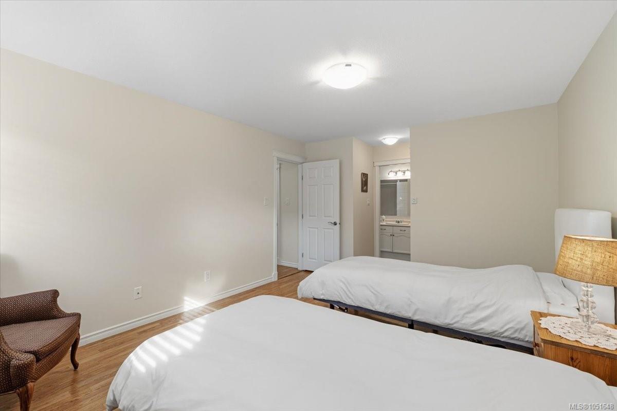 106-240 Stanford Ave — listing photo 13 of 32