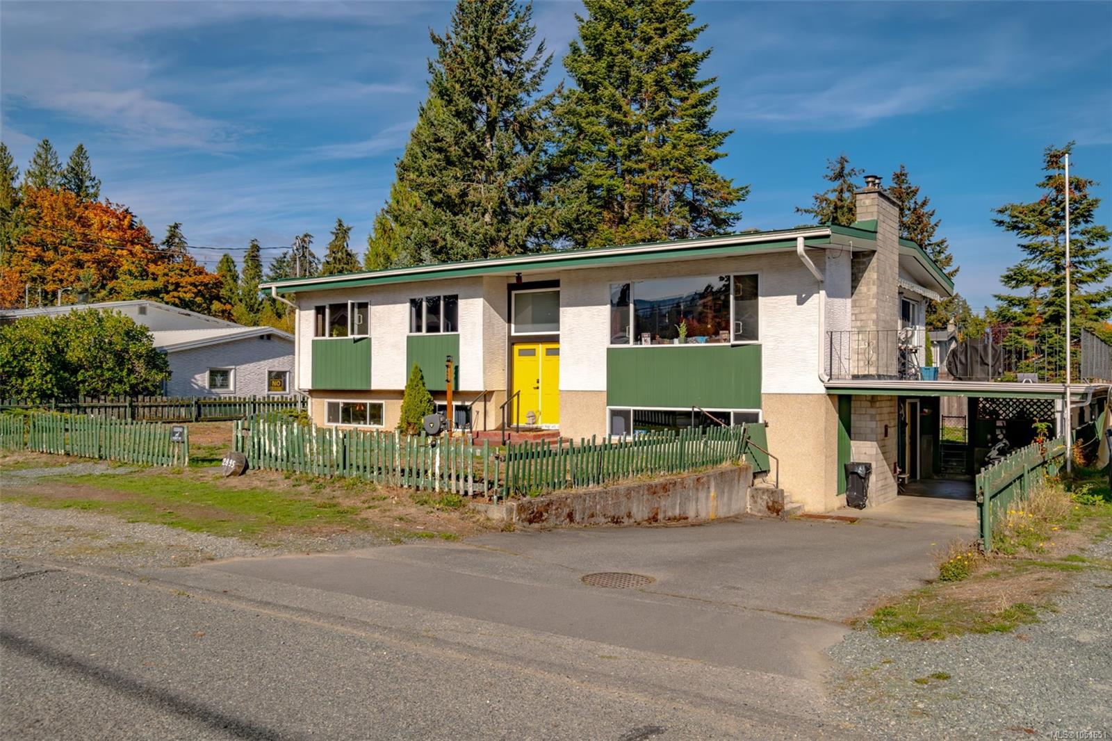 2895 Josephine St — listing photo 2 of 99