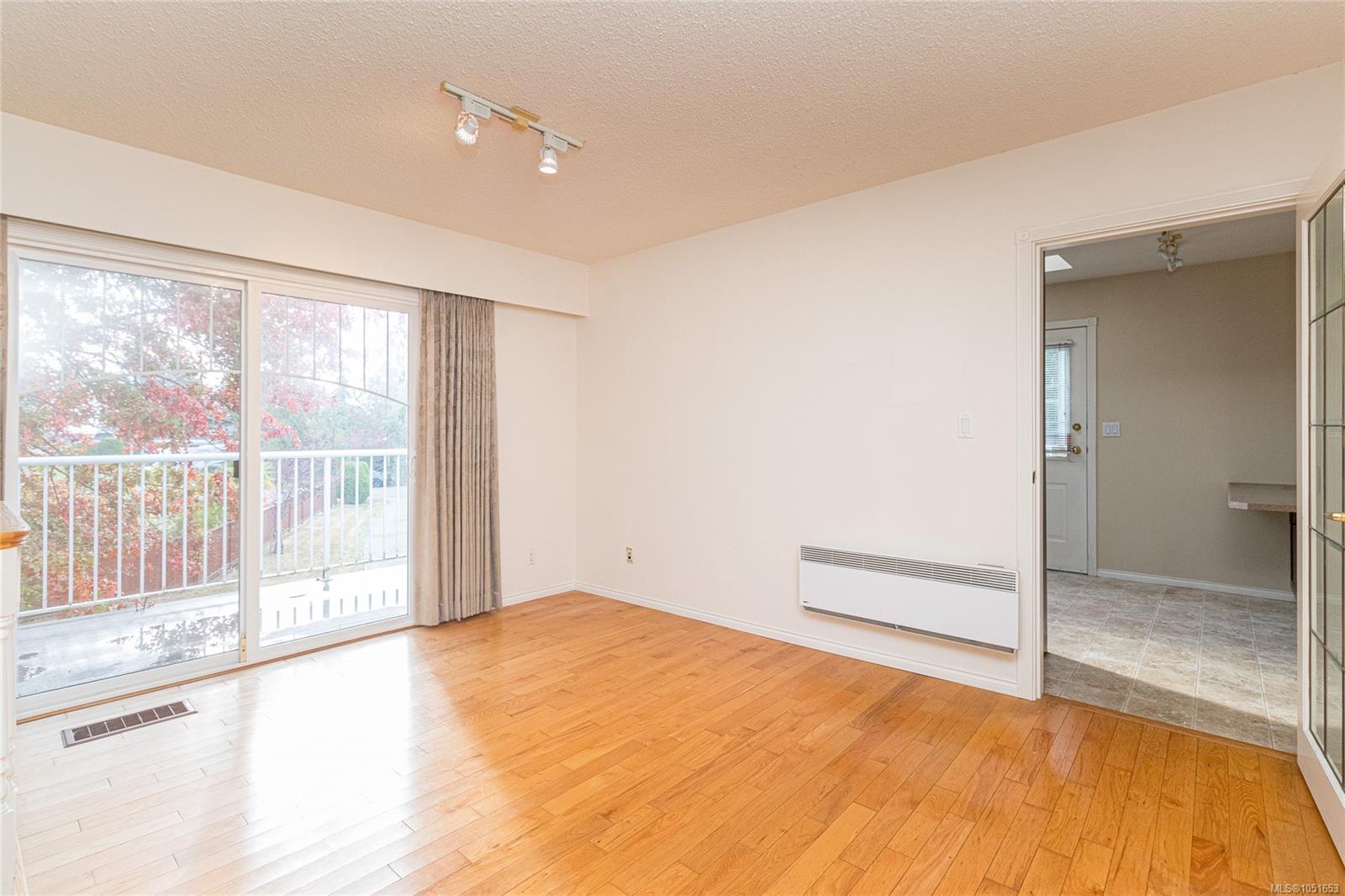 7956 Arthur Dr — listing photo 10 of 67