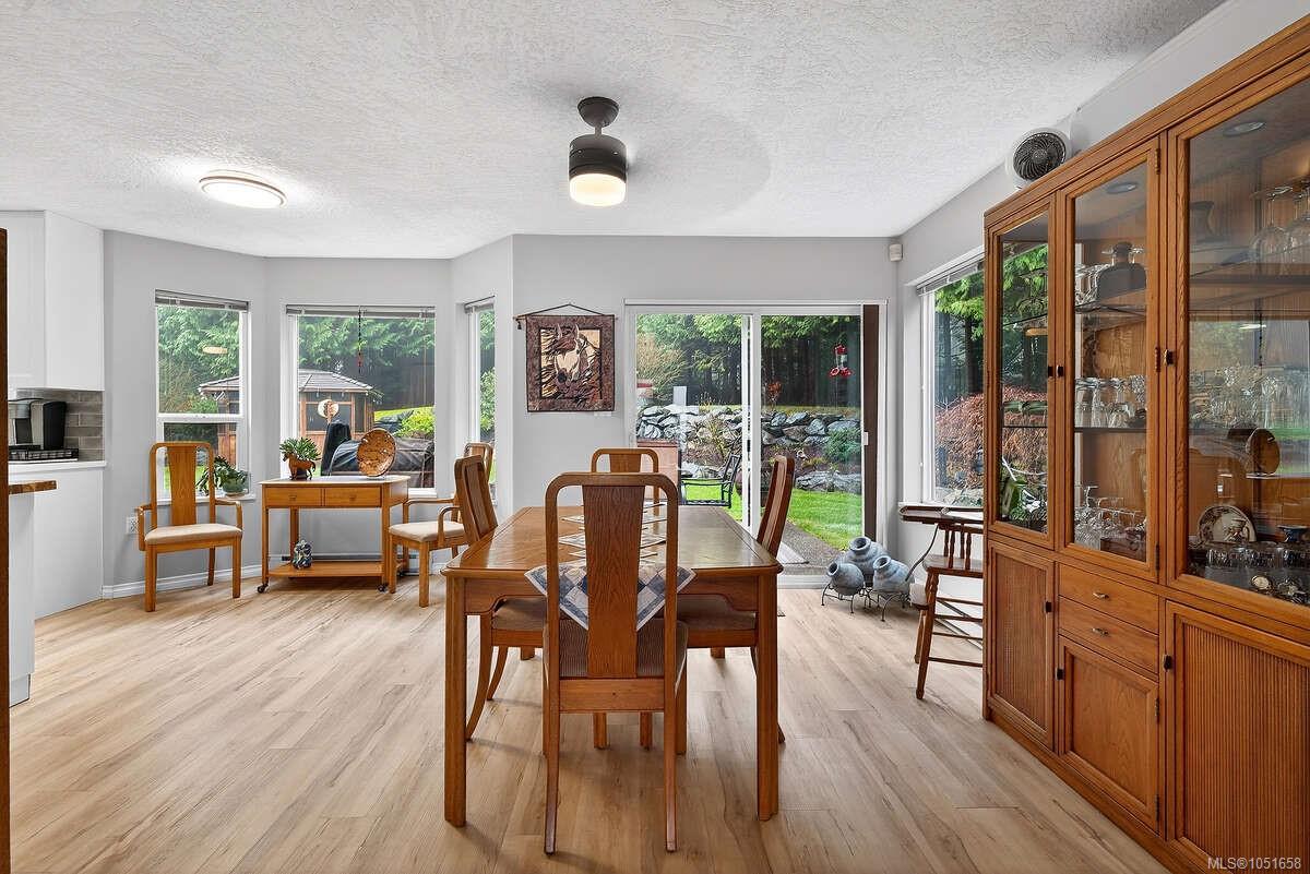 1136 Corcan Rd — listing photo 13 of 72