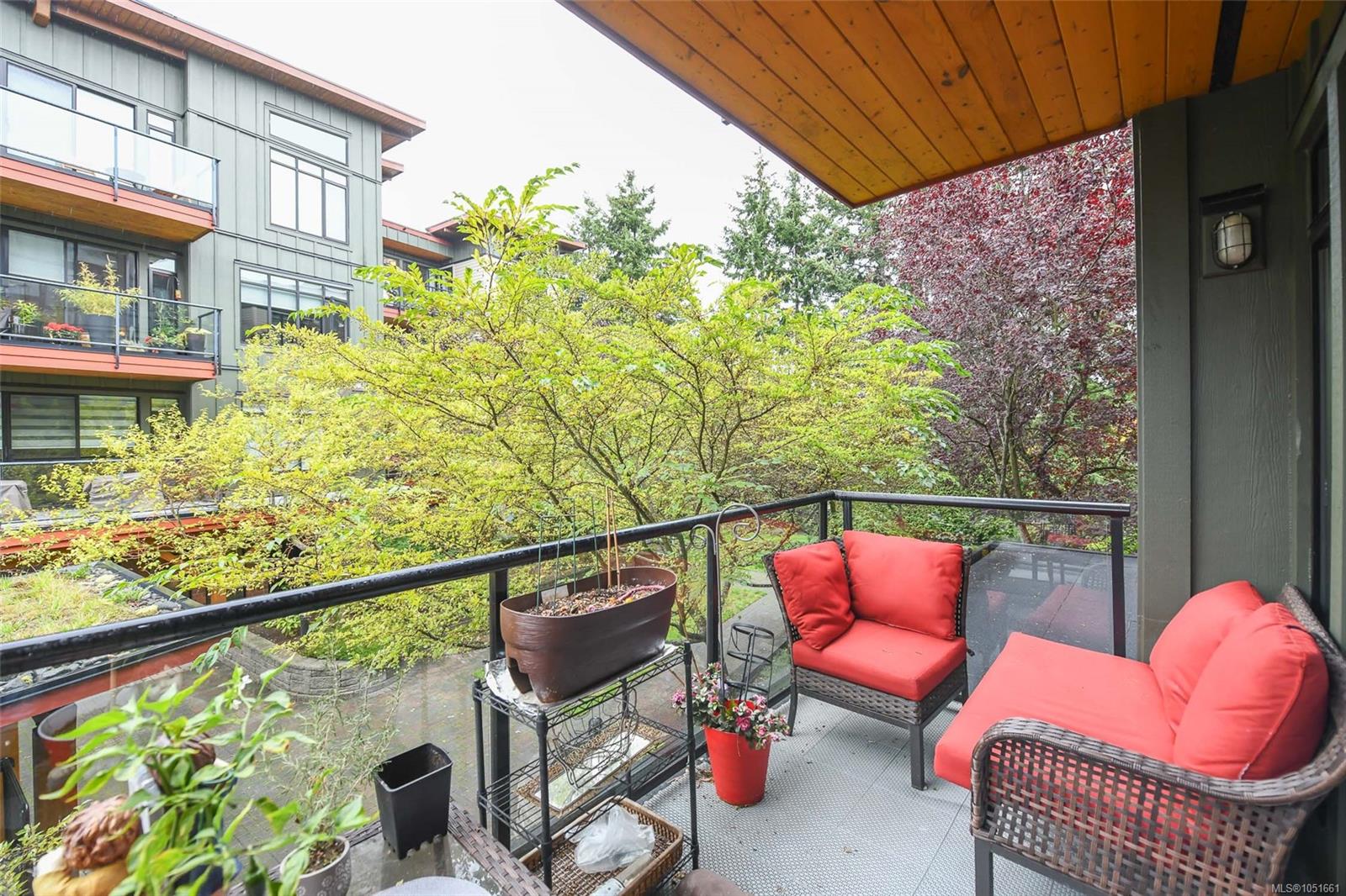 327-2300 Mansfield Dr — listing photo 12 of 40