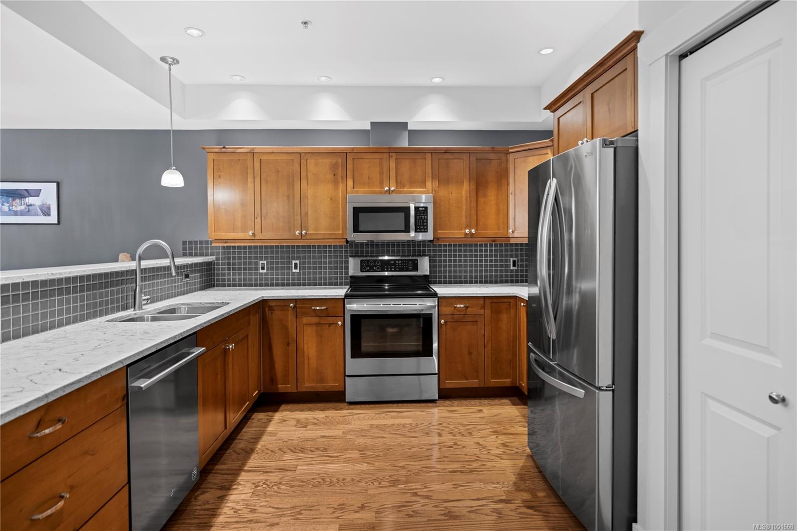 302-1244 4th Ave — listing photo 14 of 55