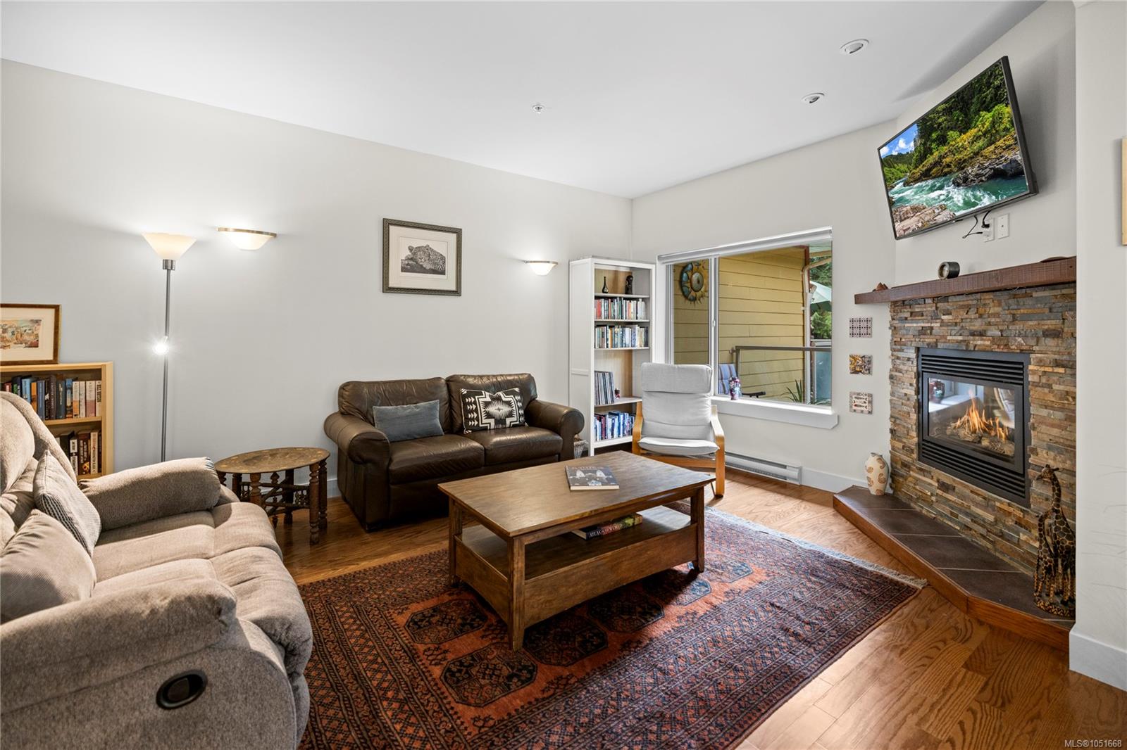 302-1244 4th Ave — listing photo 8 of 55
