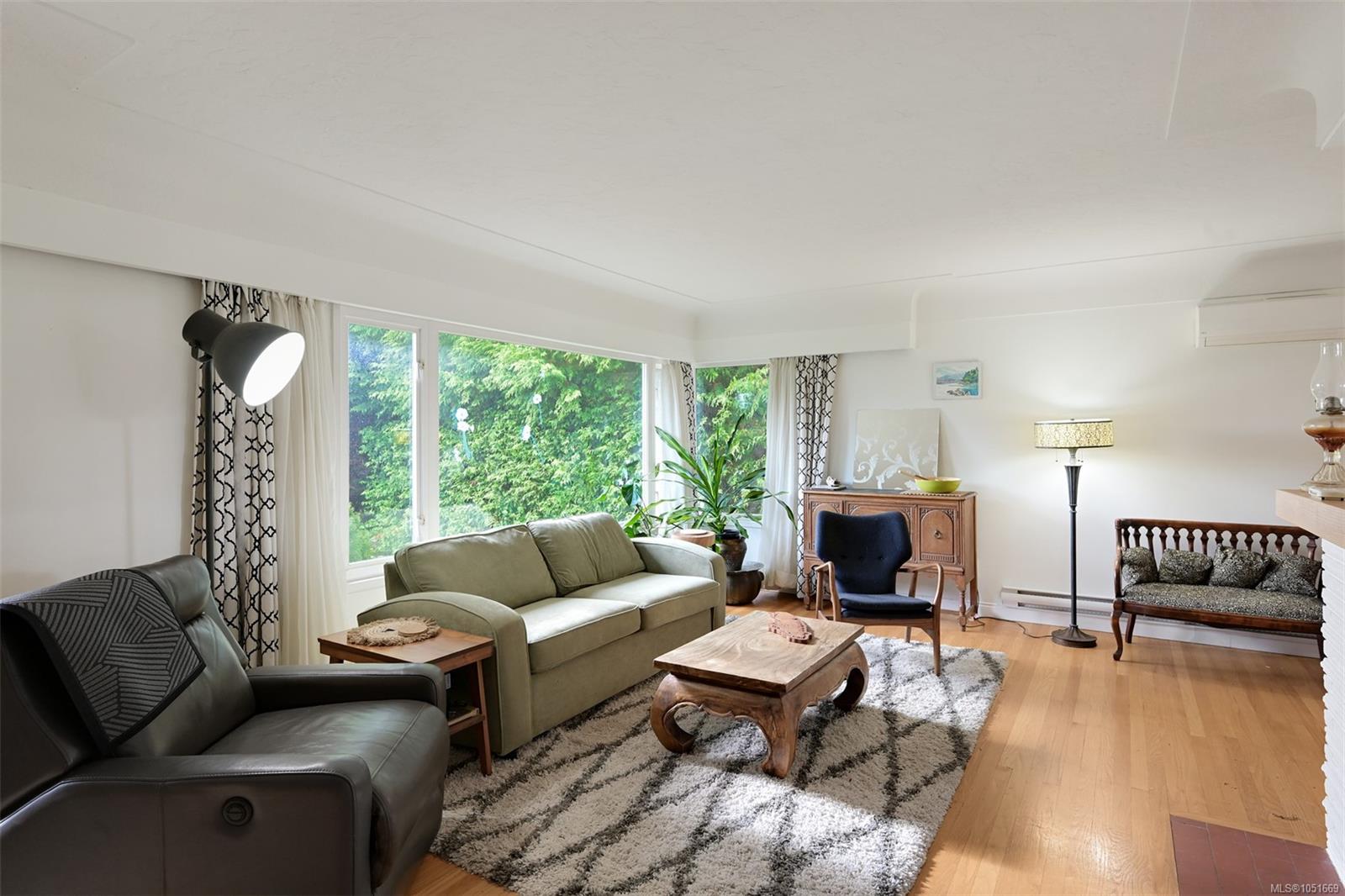 3832 Pitcombe Pl — listing photo 13 of 71