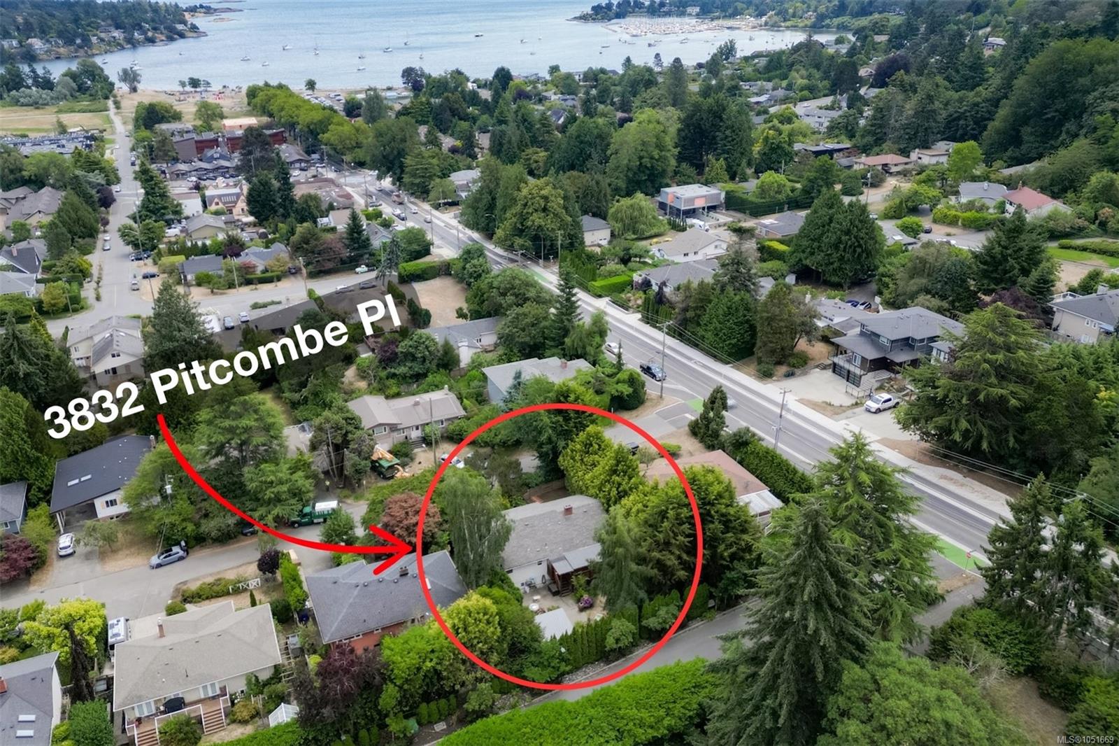 3832 Pitcombe Pl — listing photo 3 of 71