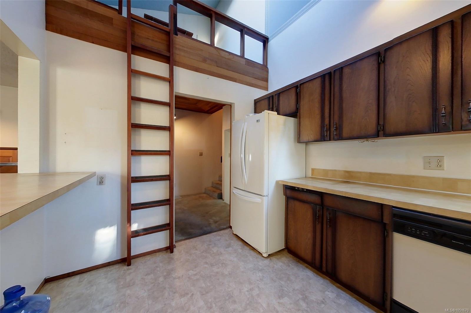 632 Erickson Rd — listing photo 14 of 24