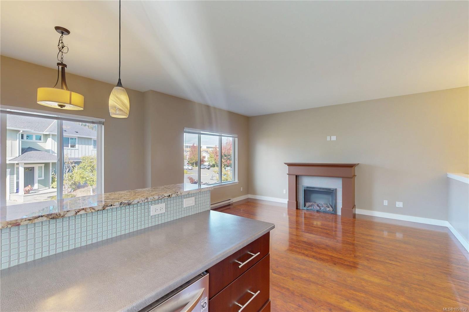 1205 Parkdale Creek Gdns — listing photo 14 of 45