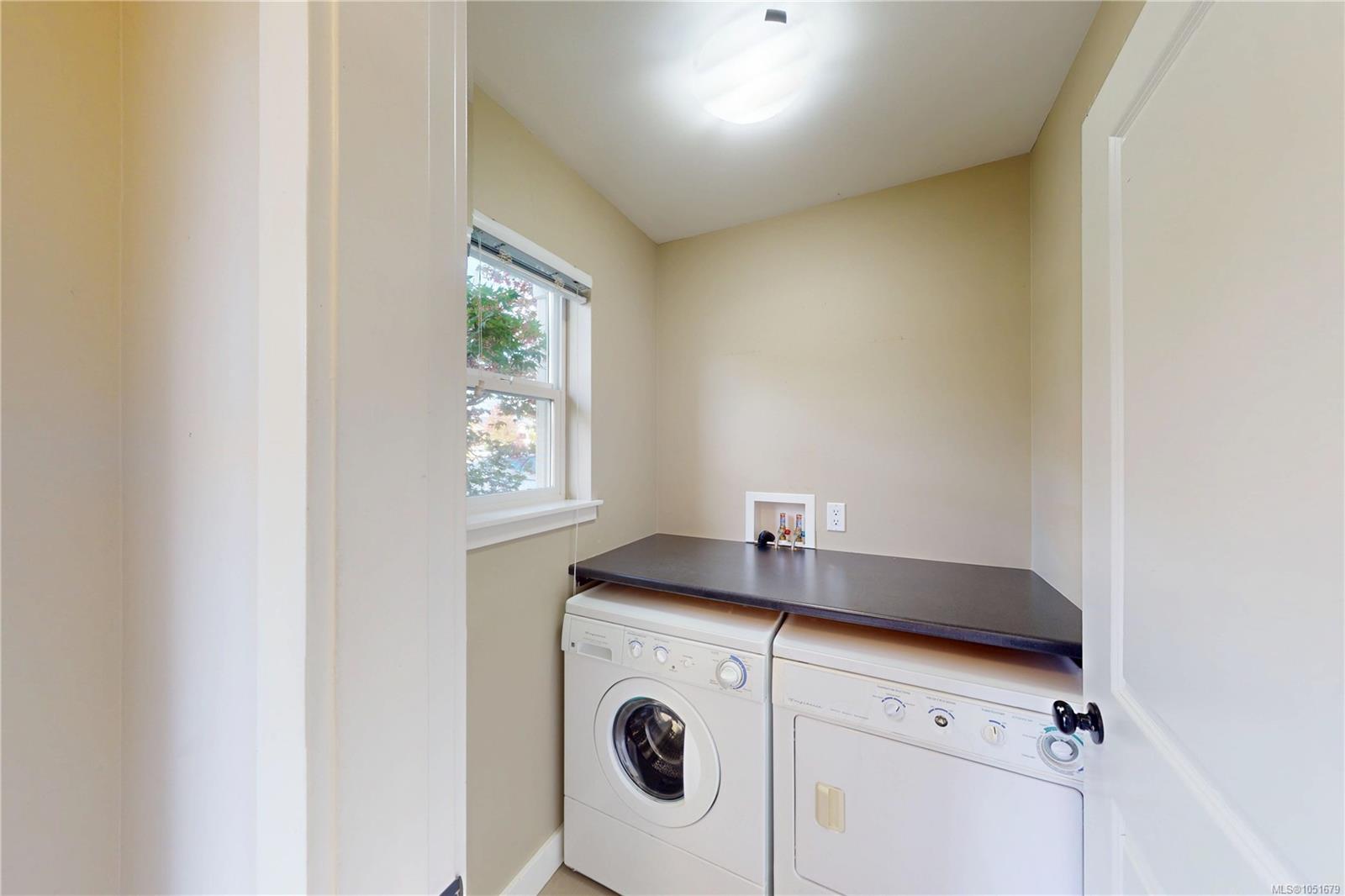 1205 Parkdale Creek Gdns — listing photo 5 of 45