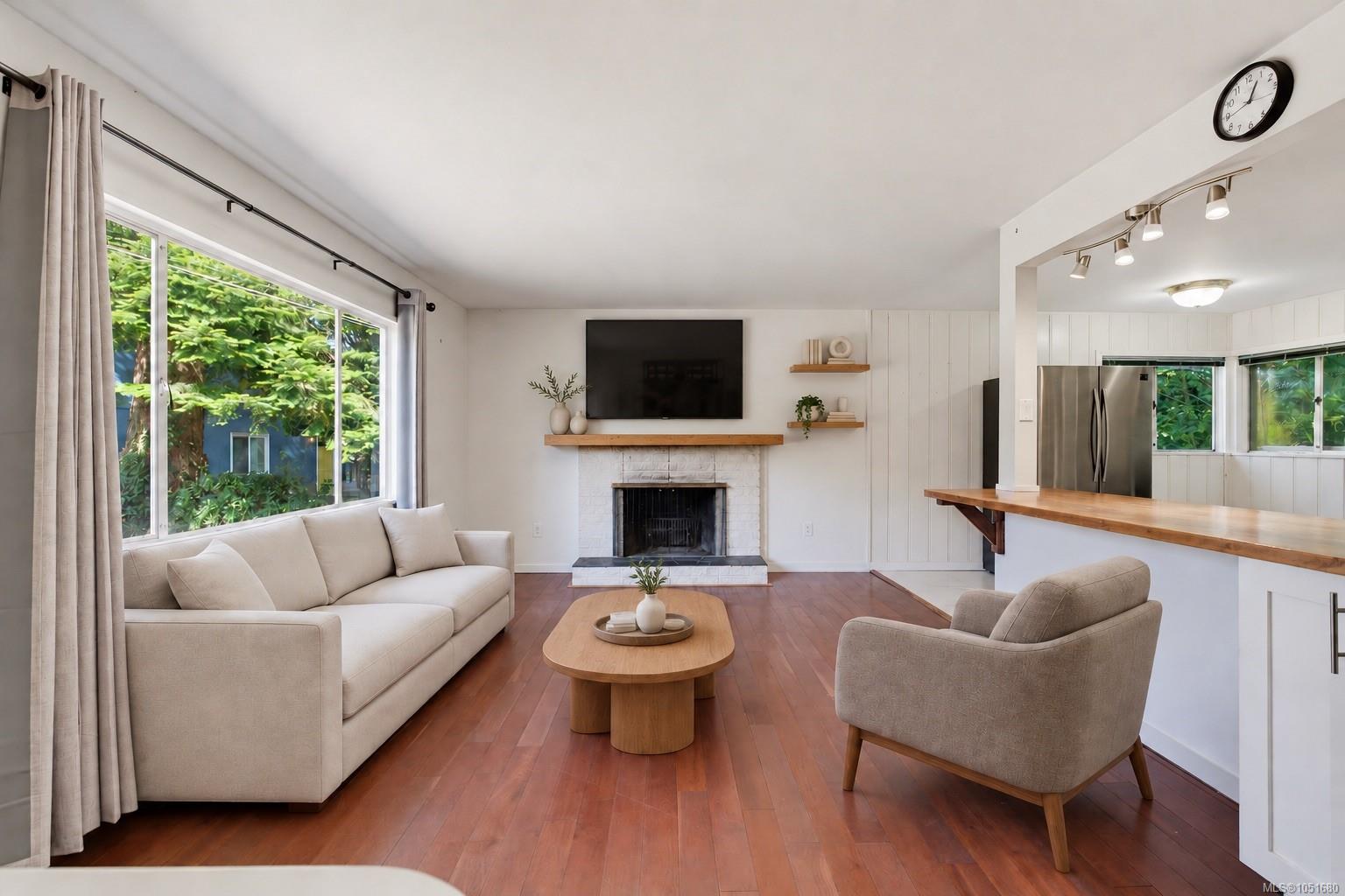907 McAdoo Pl — listing photo 4 of 27