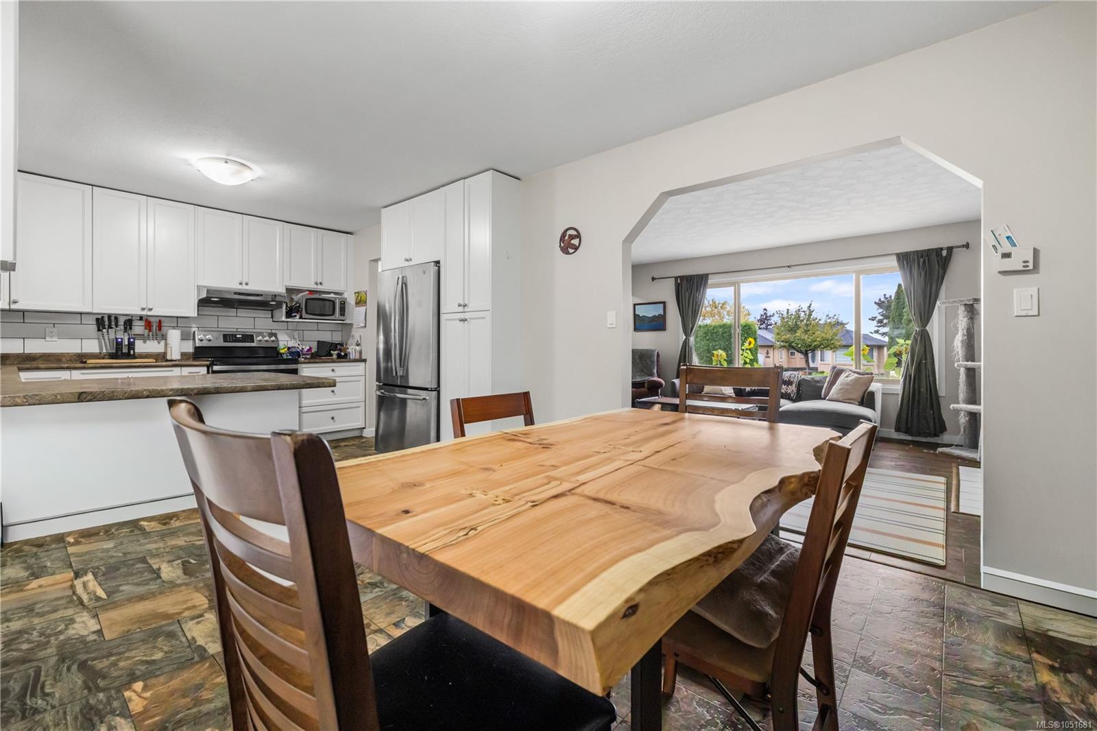2170 Alder St — listing photo 13 of 34