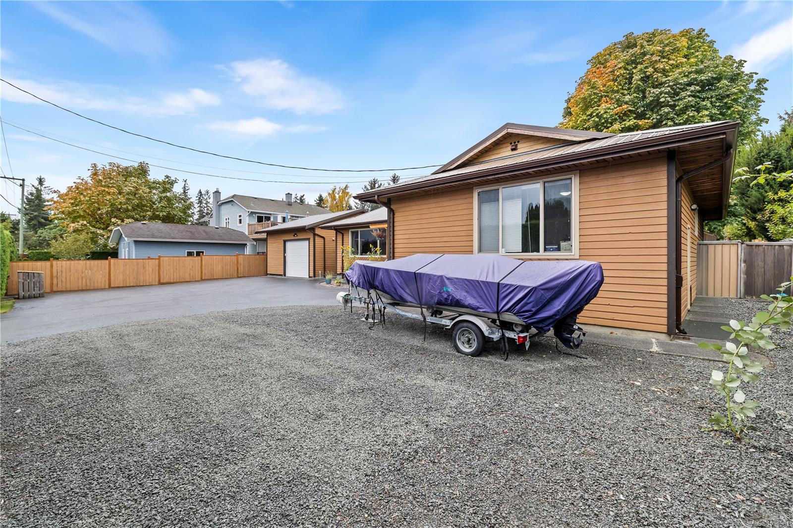2170 Alder St — listing photo 5 of 34