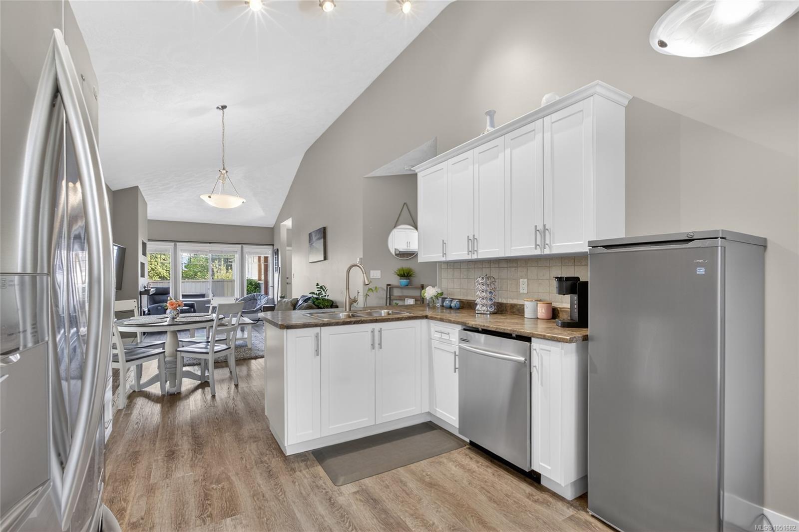 413-930 Braidwood Rd — listing photo 14 of 27