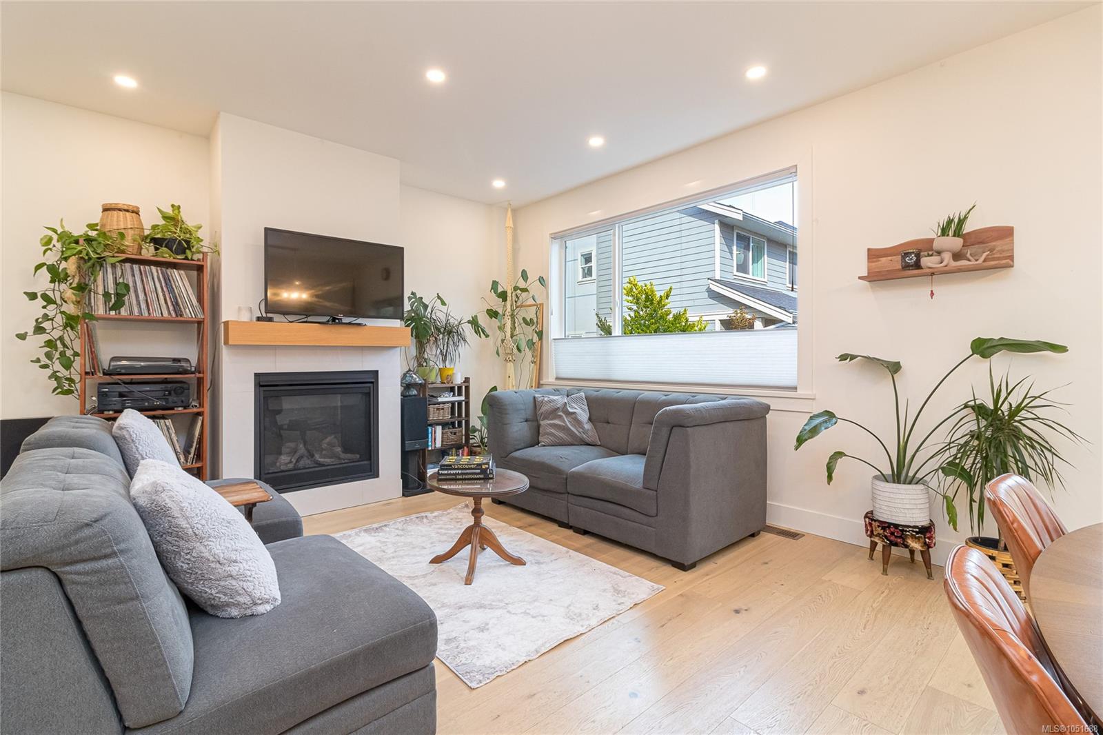 3197 Fifth St — listing photo 9 of 46