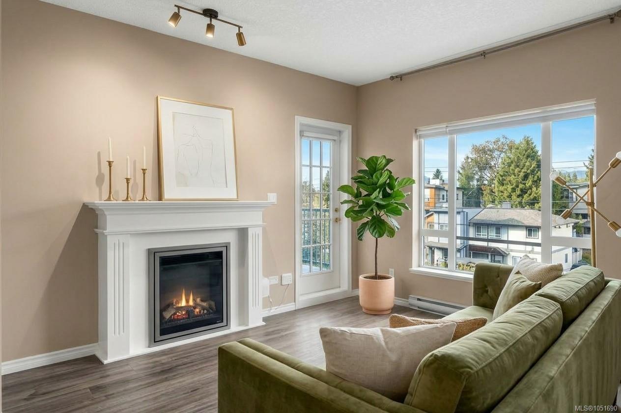 307-2823 Jacklin Rd — listing photo 6 of 32
