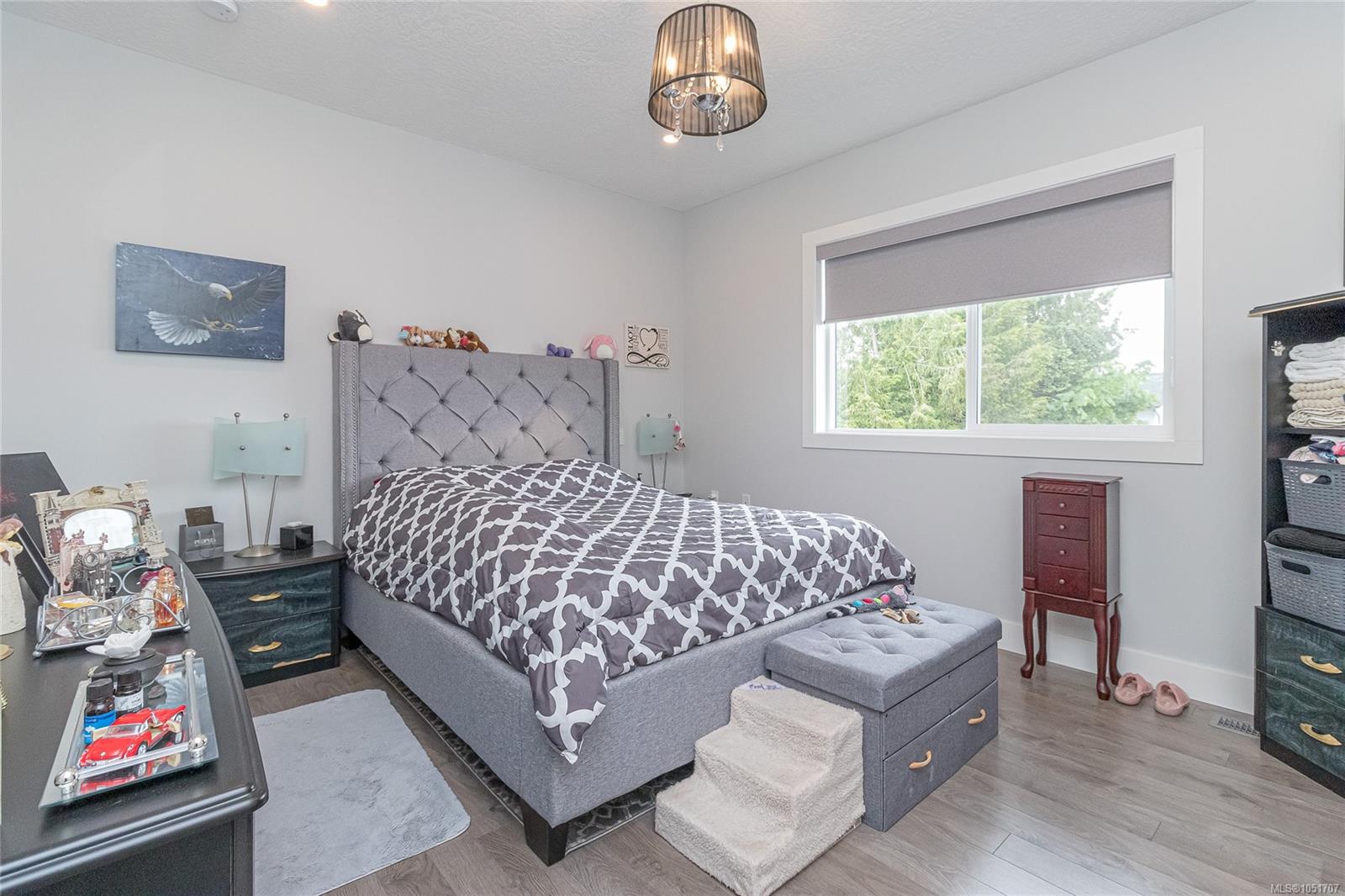 3205 Douglas St — listing photo 12 of 44