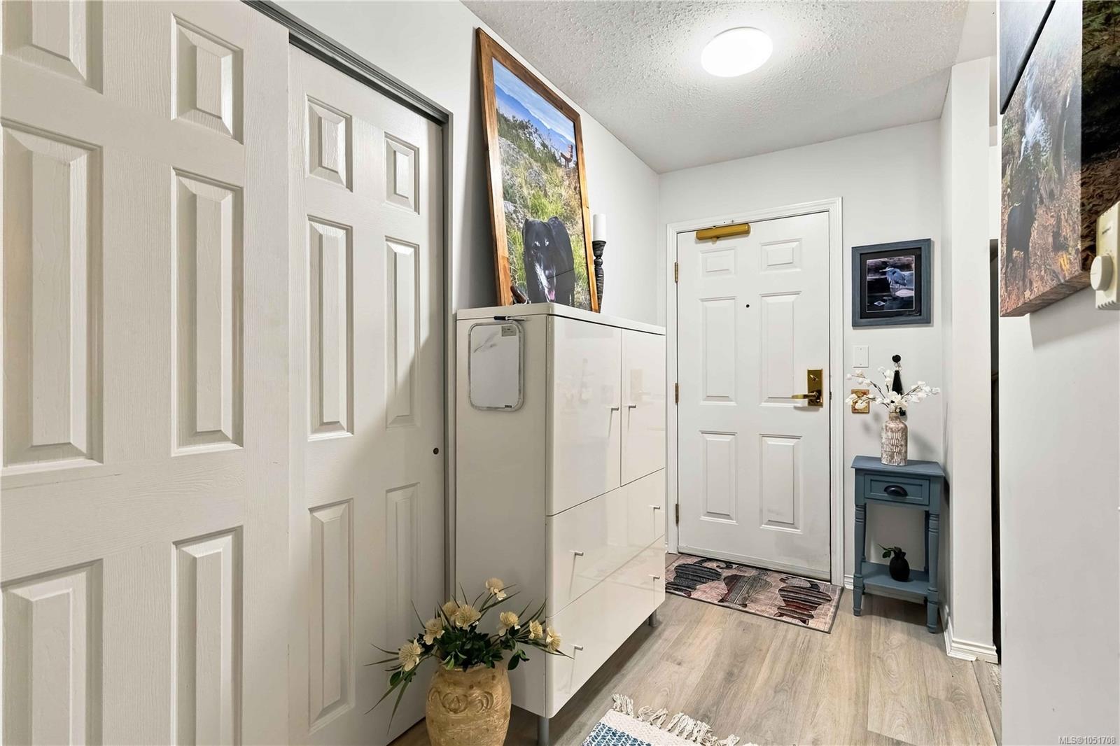 105-290 Island Hwy — listing photo 9 of 36