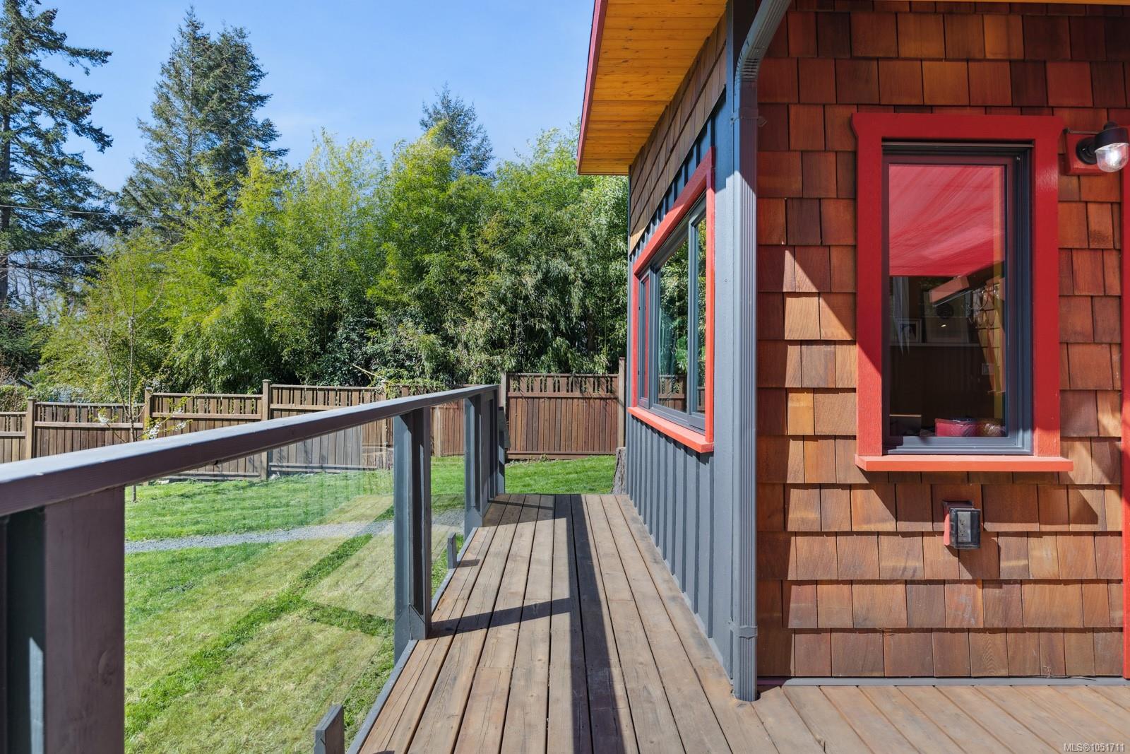 1304 Midden Rd — listing photo 8 of 57