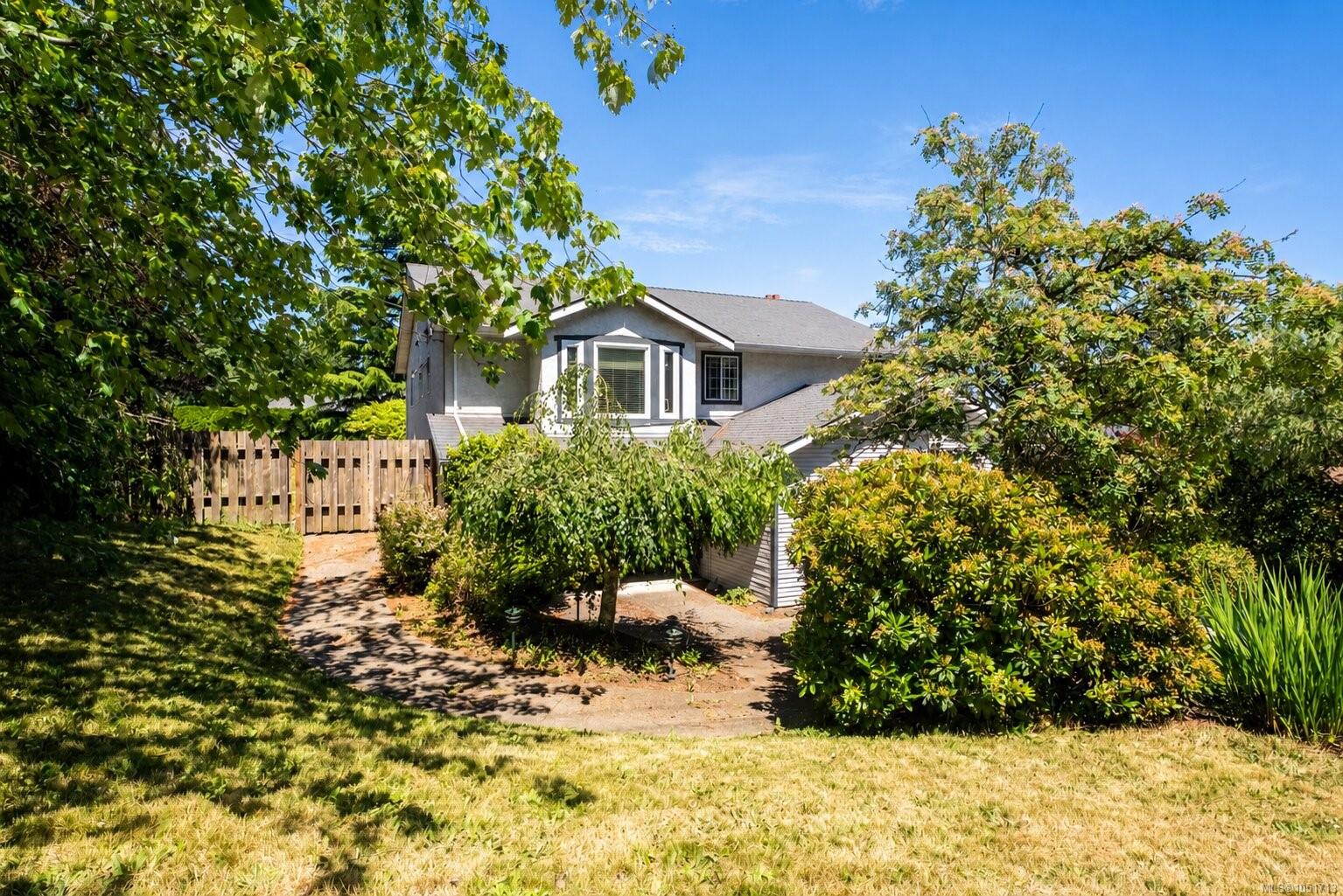 2162 Stelly's Cross Rd, Central Saanich