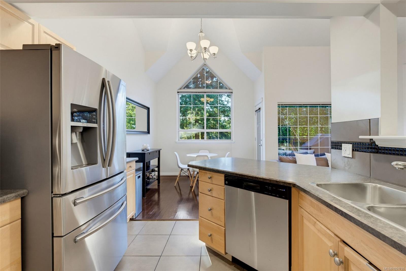 207-791 Station Ave — listing photo 9 of 42