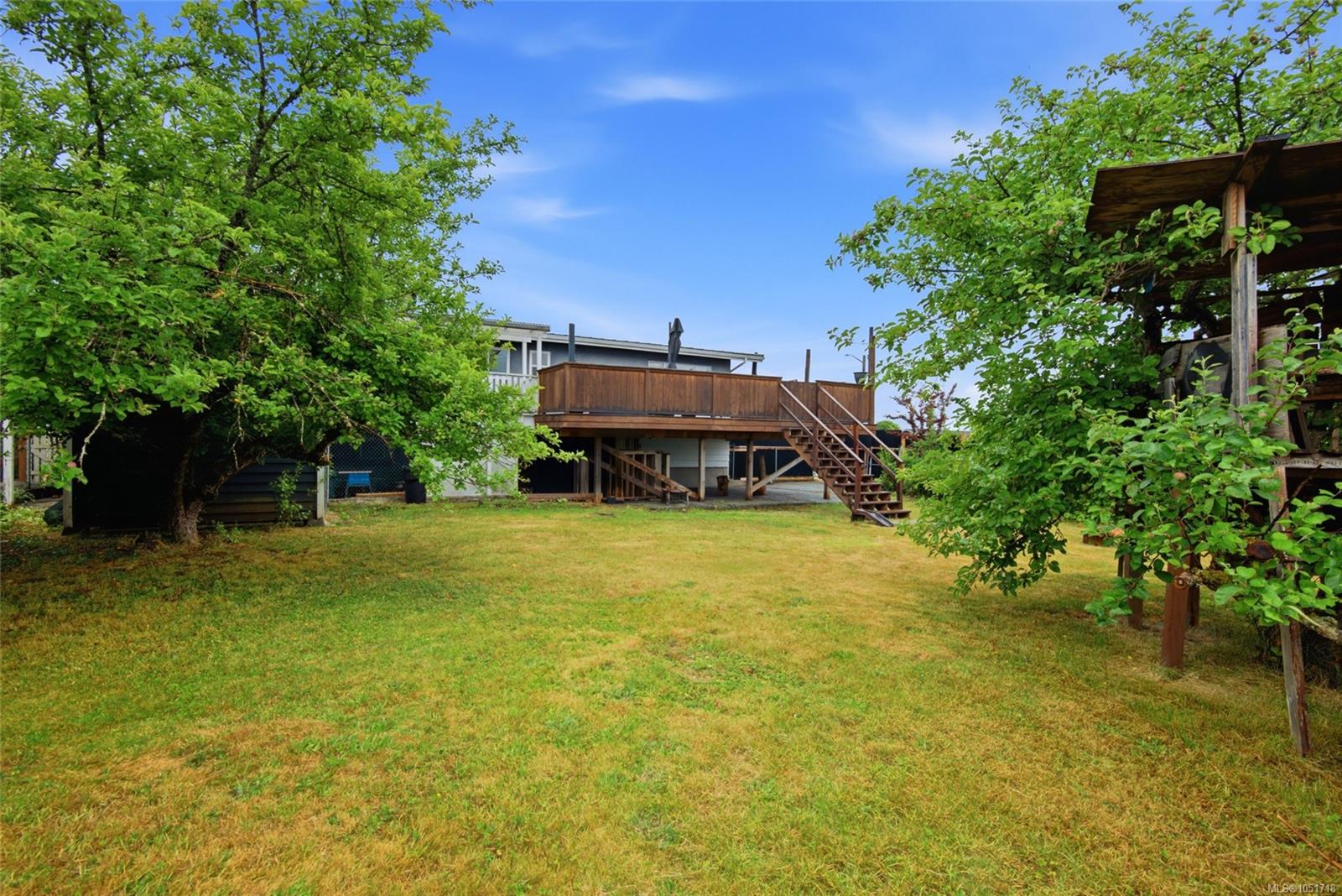 3795 Michigan Rd — listing photo 3 of 37