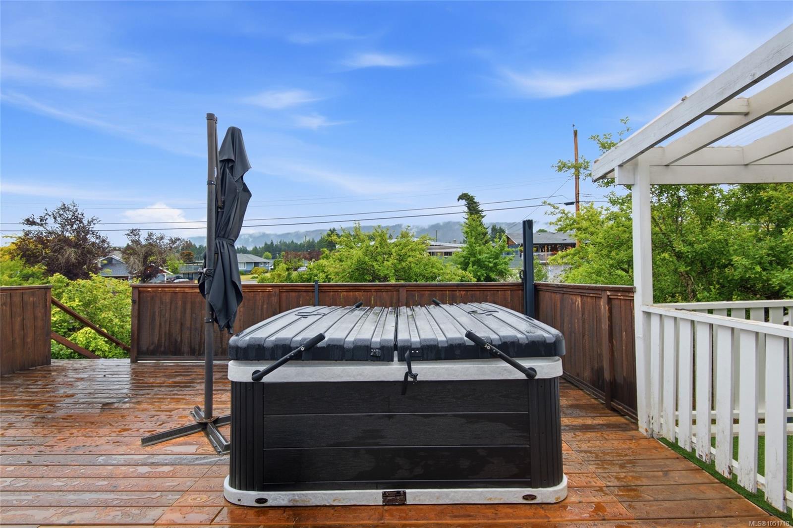3795 Michigan Rd — listing photo 4 of 37