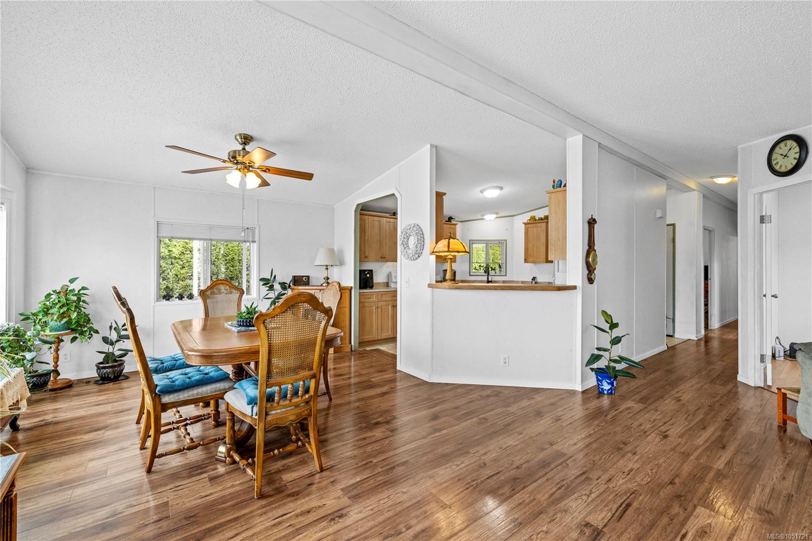 1948 Valley Oak Dr — listing photo 9 of 48
