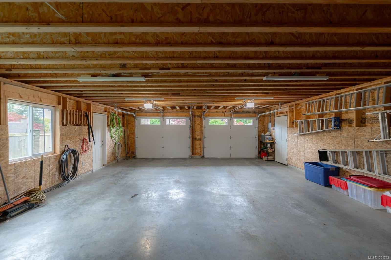 551 Birch St — listing photo 11 of 86