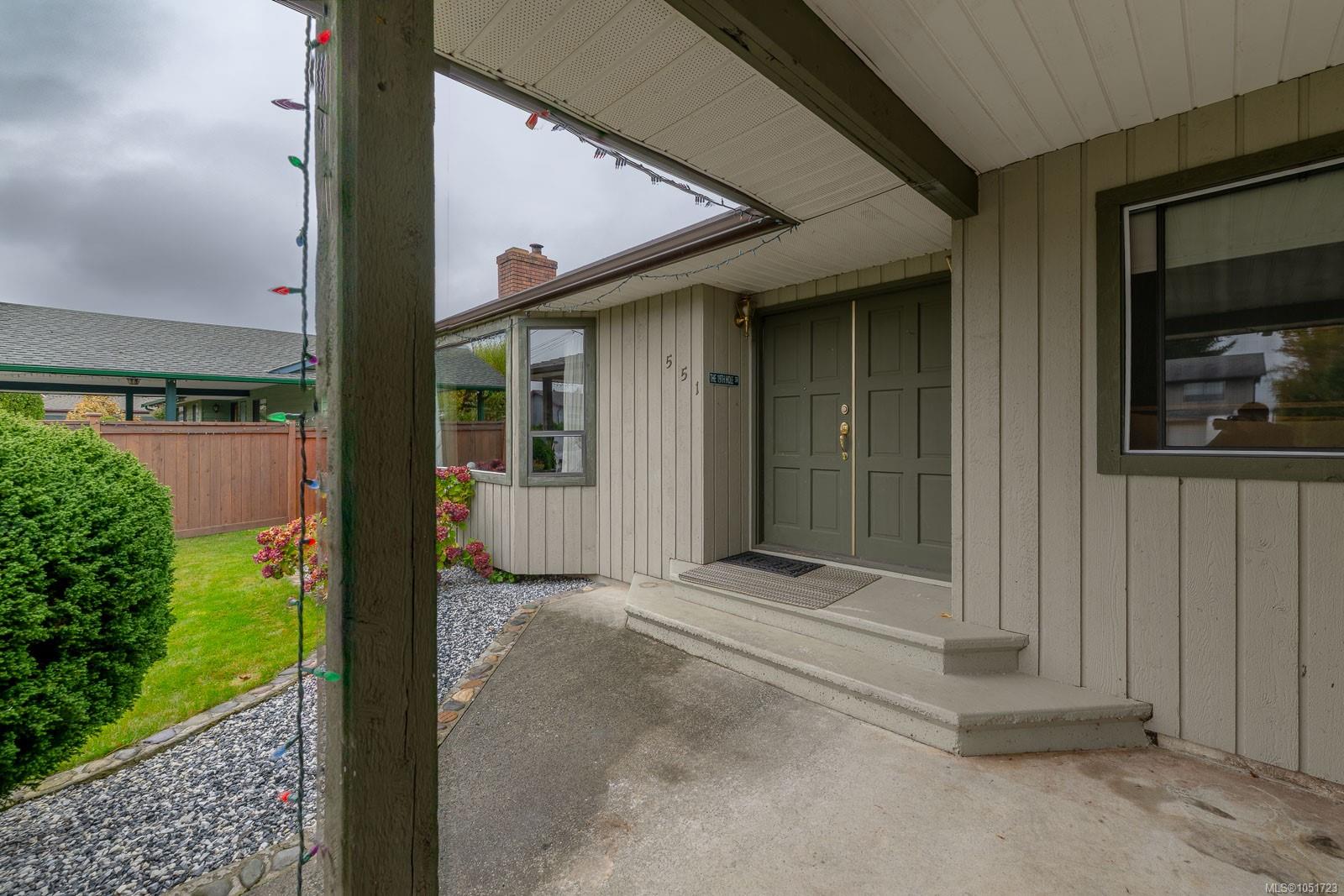 551 Birch St — listing photo 14 of 86
