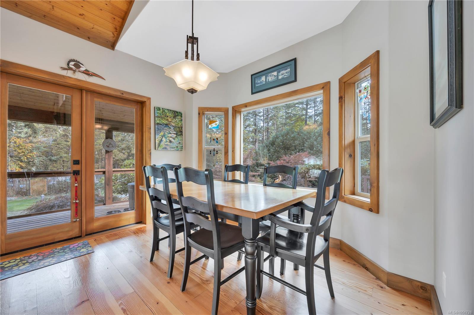2575 Coho Dr — listing photo 11 of 44