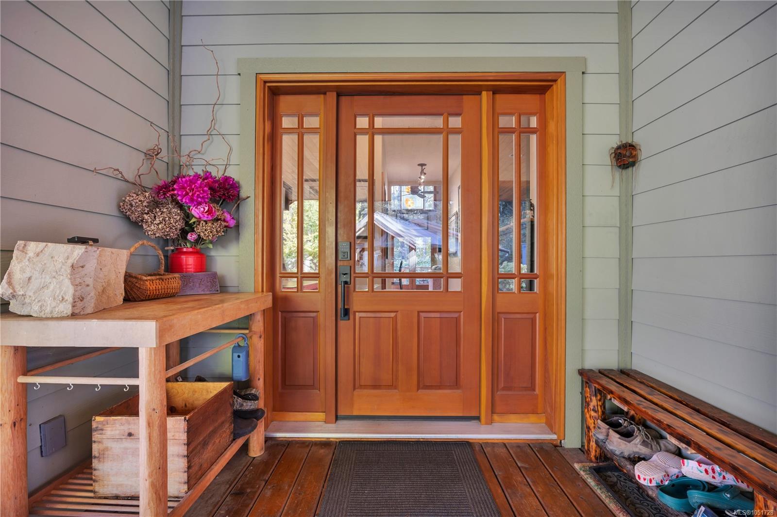 2575 Coho Dr — listing photo 5 of 44