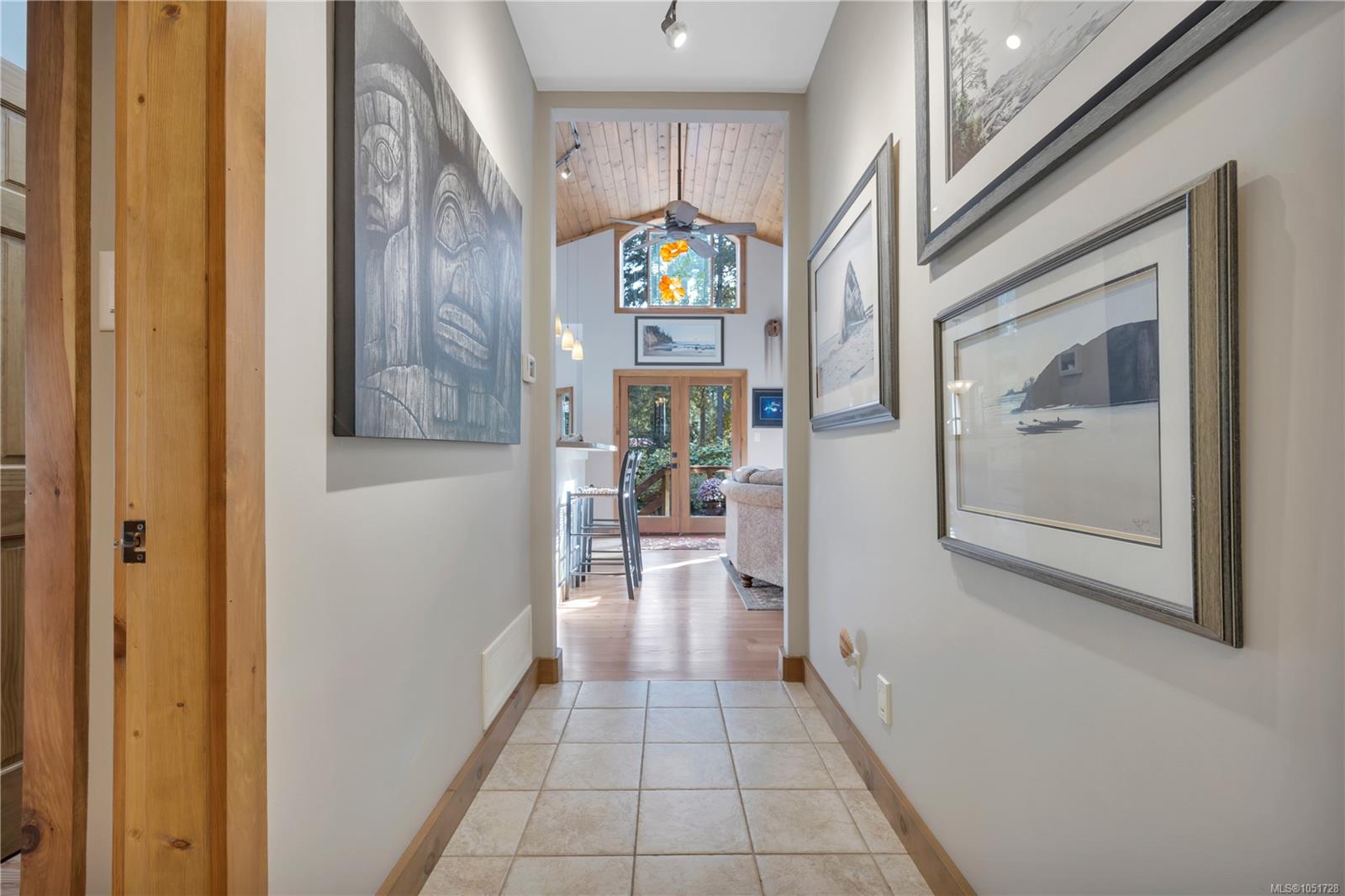 2575 Coho Dr — listing photo 7 of 44