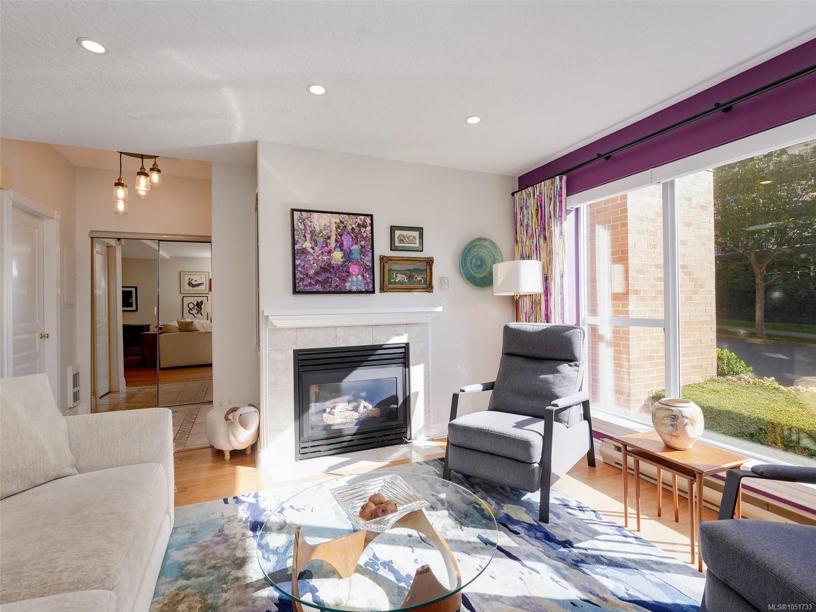 104-75 Songhees Rd — listing photo 8 of 47