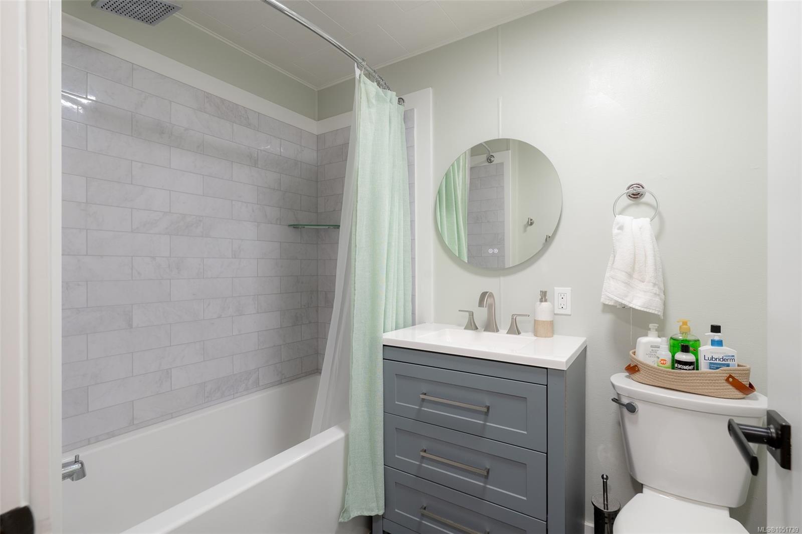 4533 Lathom Rd — listing photo 14 of 31