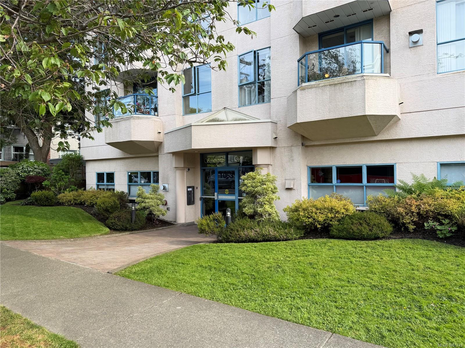 408-1063 Southgate St — listing photo 3 of 20