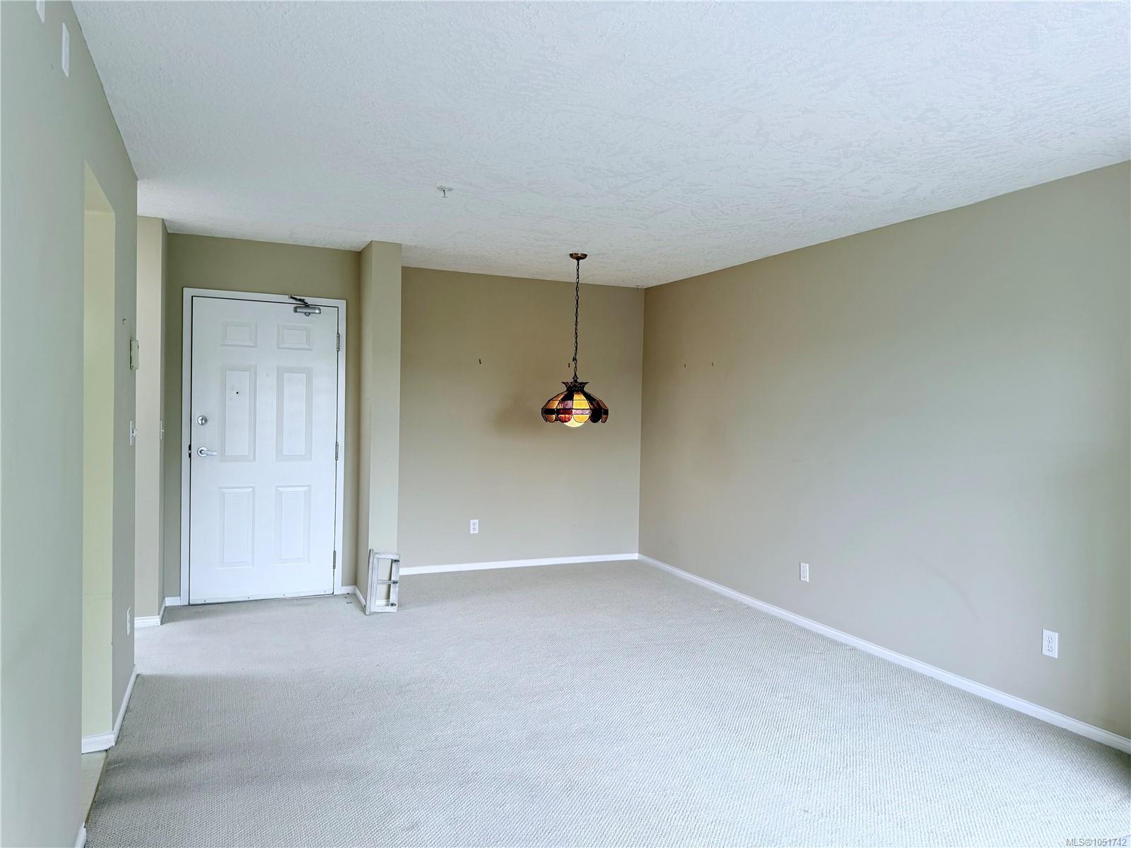 408-1063 Southgate St — listing photo 7 of 20