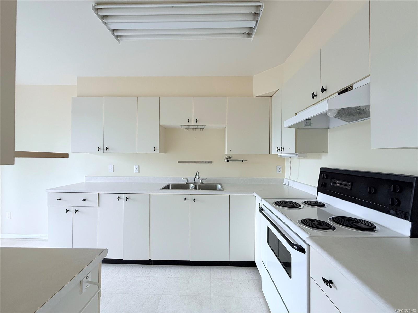 408-1063 Southgate St — listing photo 9 of 20