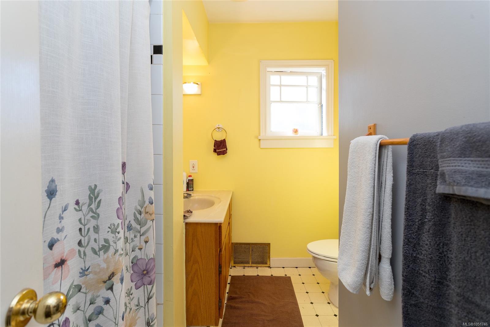 911 Darwin Ave — listing photo 14 of 30