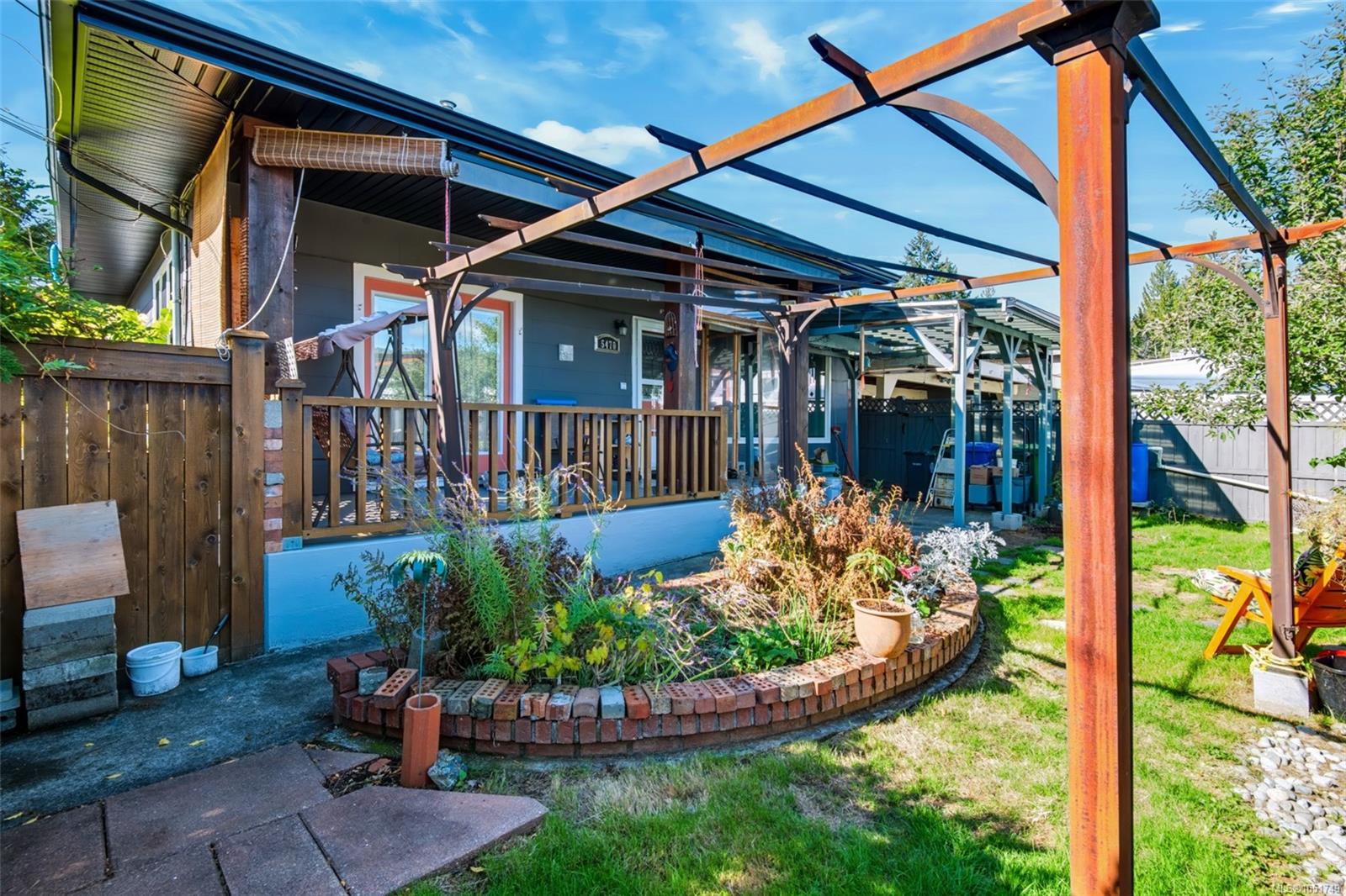 5470 Greenard St — listing photo 11 of 32