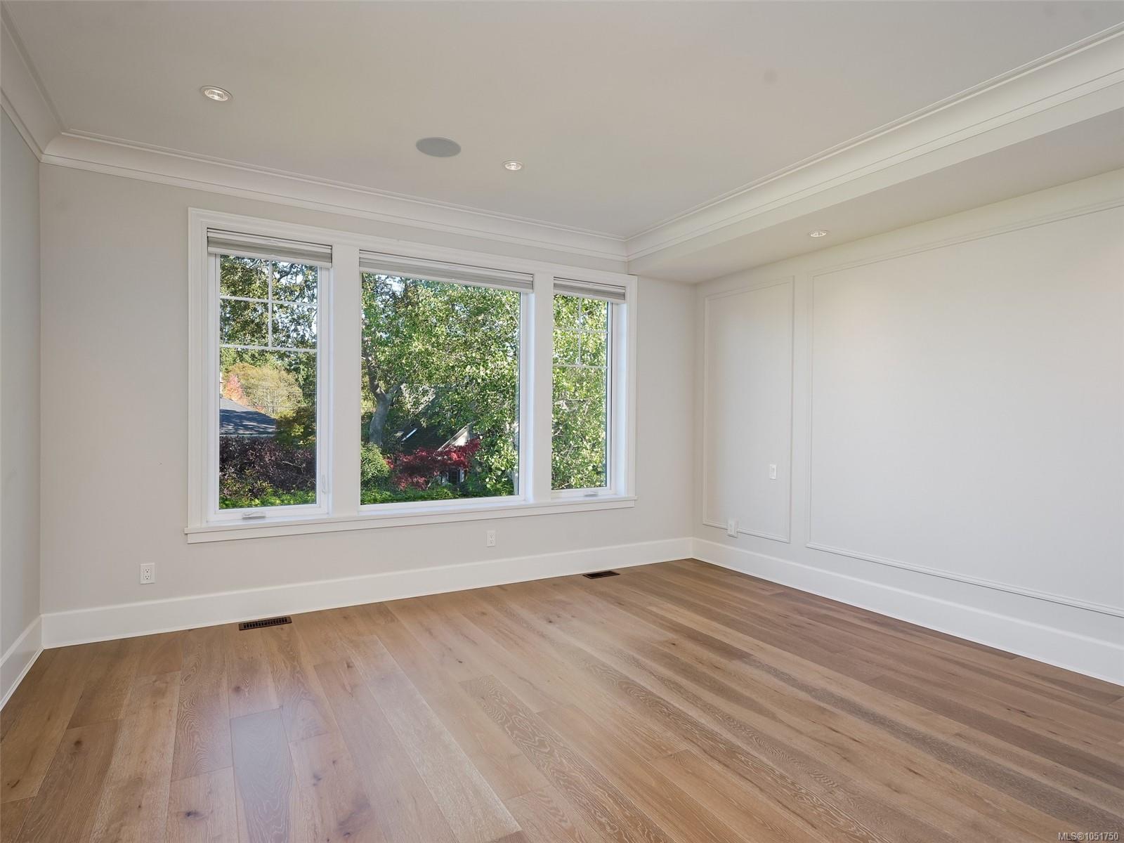 619 Oliver St — listing photo 13 of 37