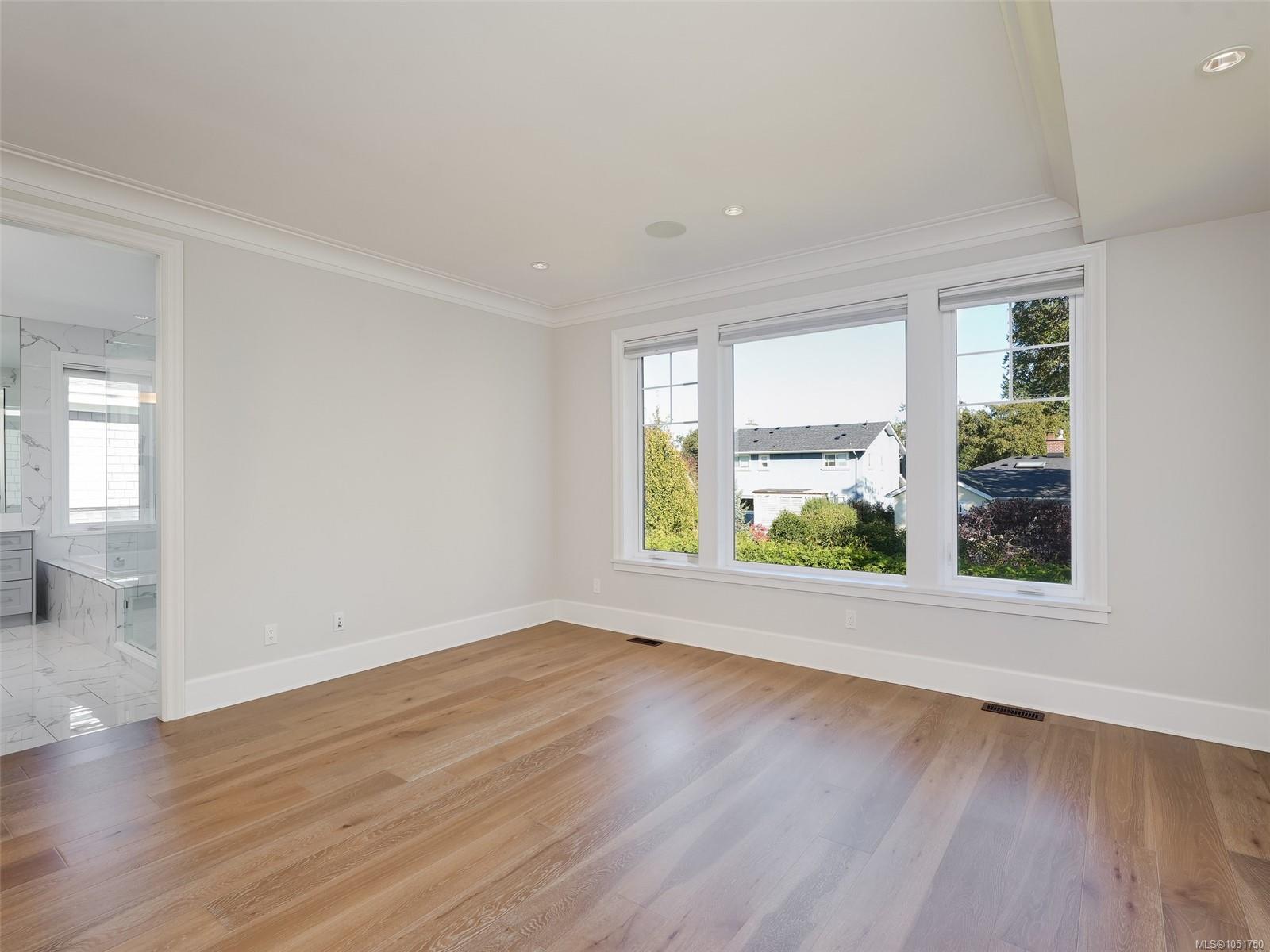 619 Oliver St — listing photo 14 of 37