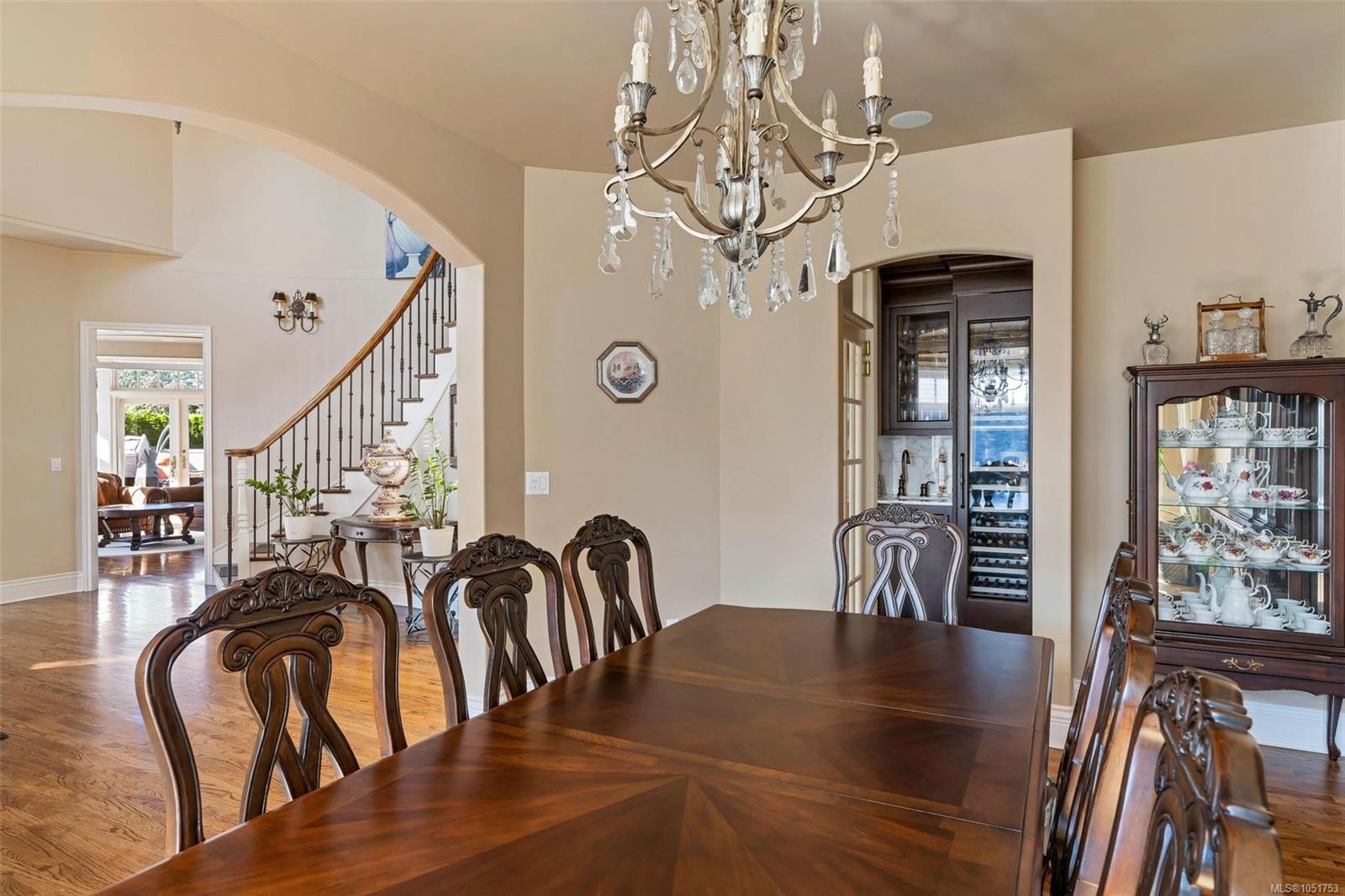 906 Cobblestone Lane — listing photo 13 of 77