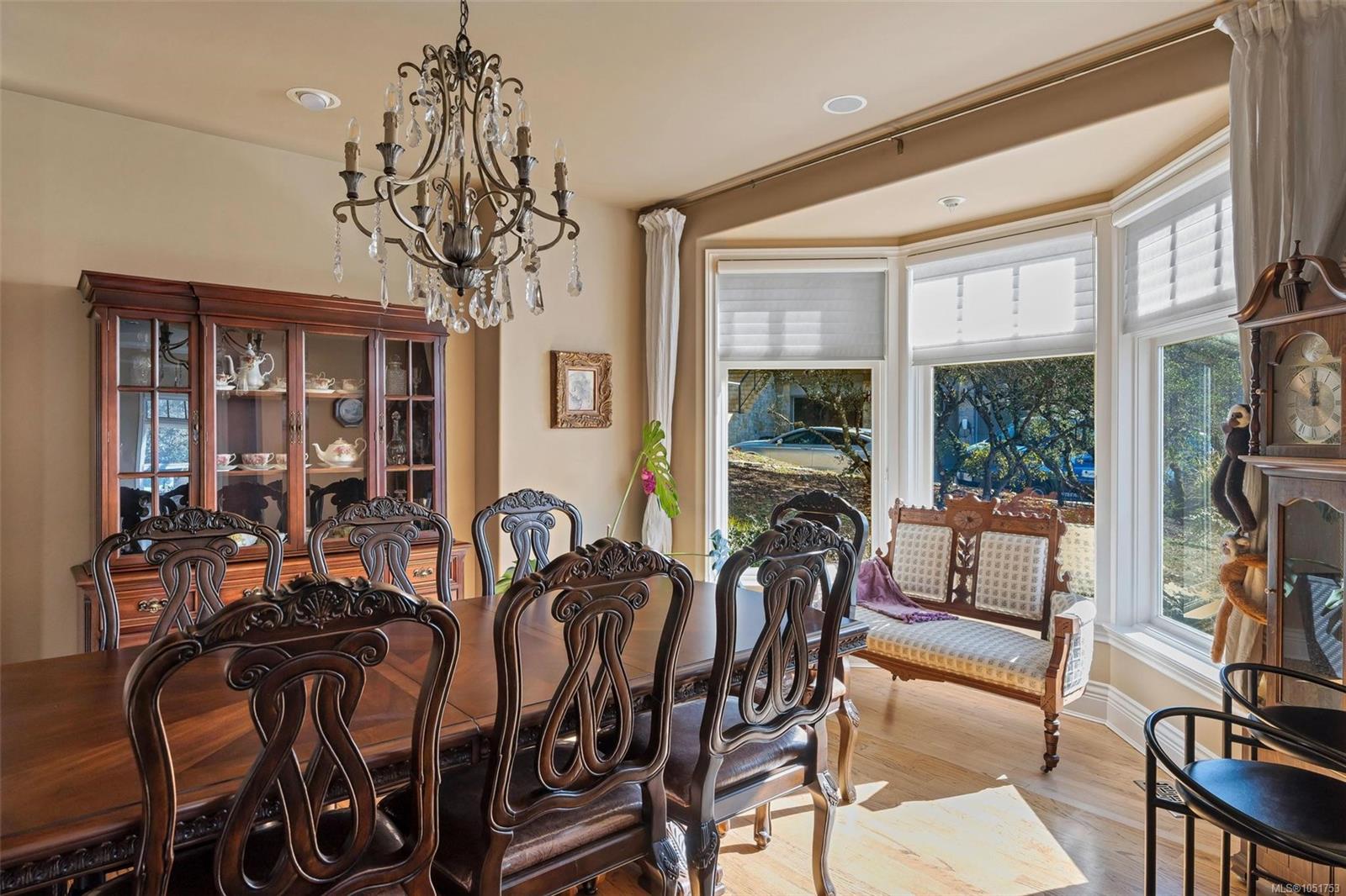 906 Cobblestone Lane — listing photo 14 of 77