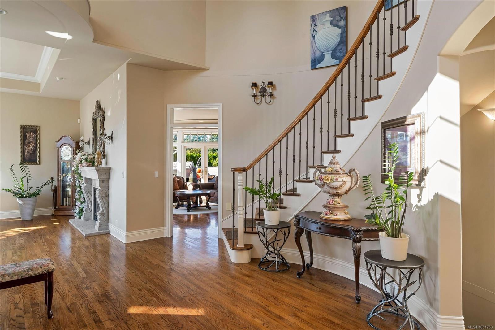906 Cobblestone Lane — listing photo 10 of 77
