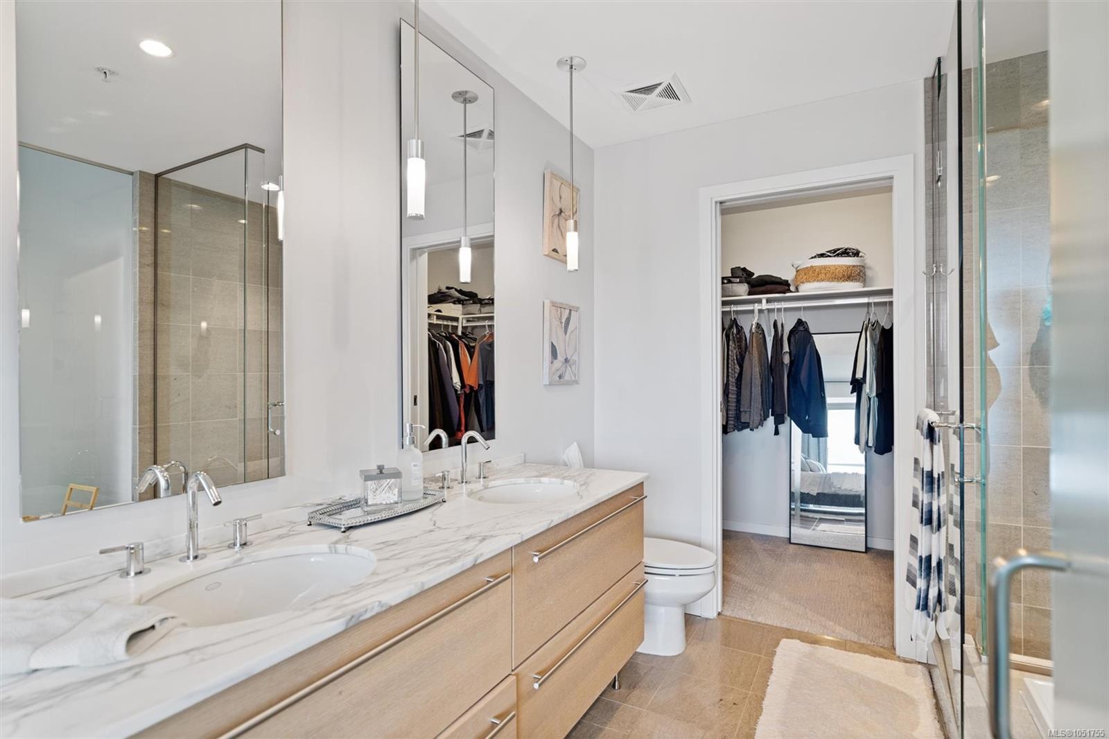 206-68 Songhees Rd — listing photo 13 of 46